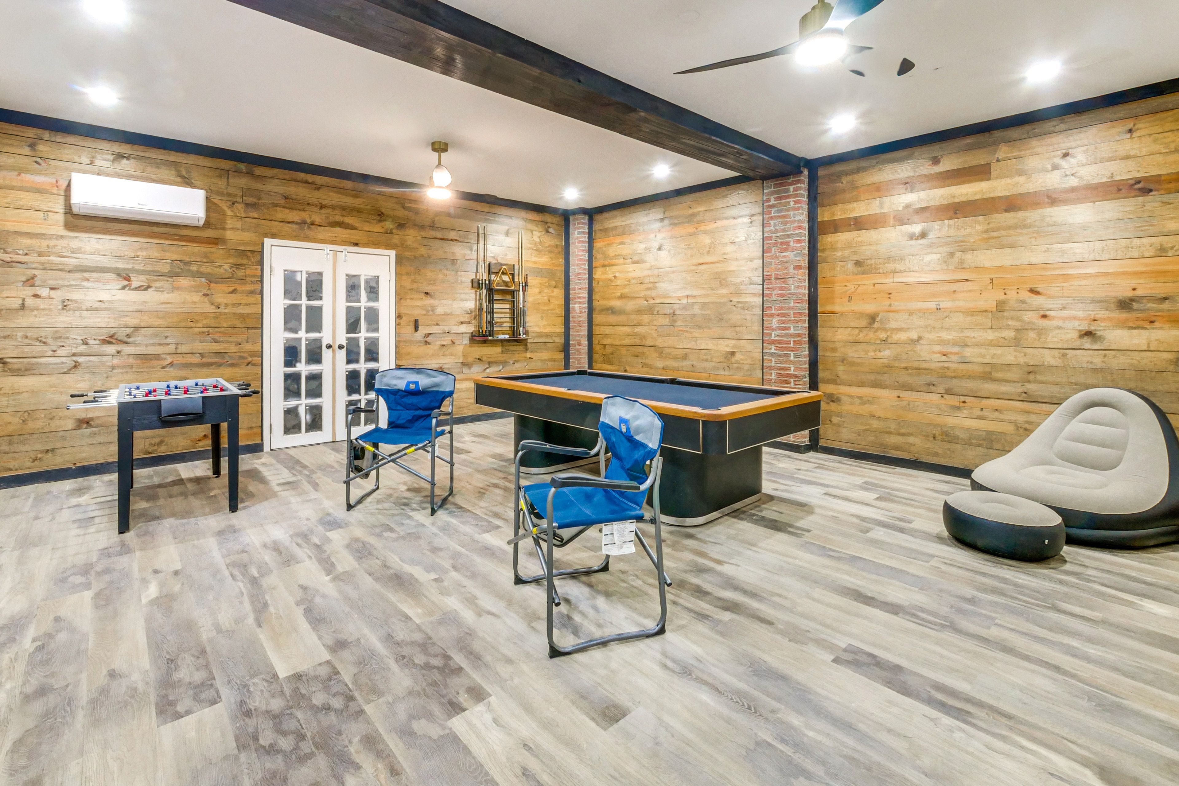 Game Room | Smart TV | Pool Table | Foosball Table | 3 Steps to Access