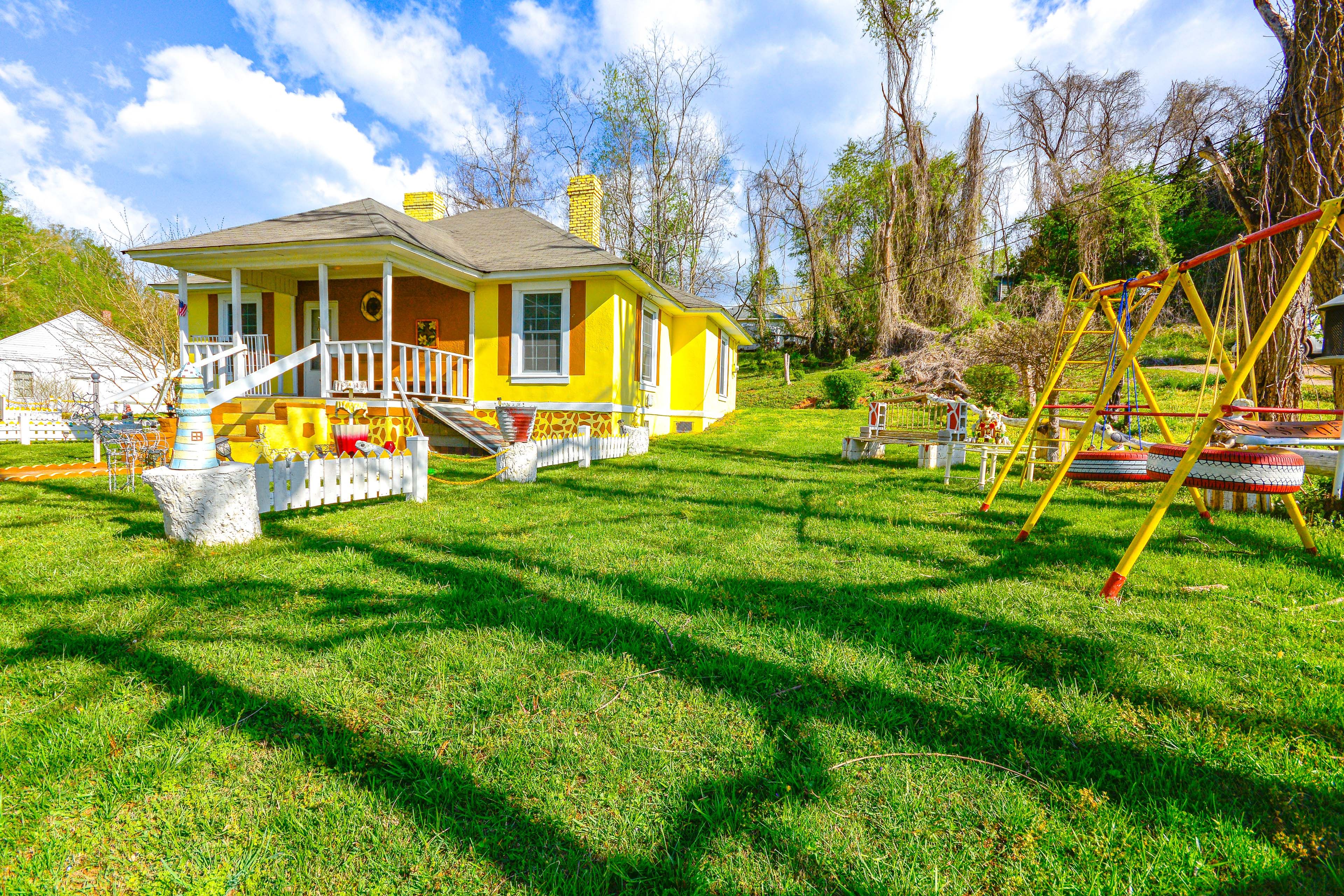 Yard Space | 2 Tire Swings