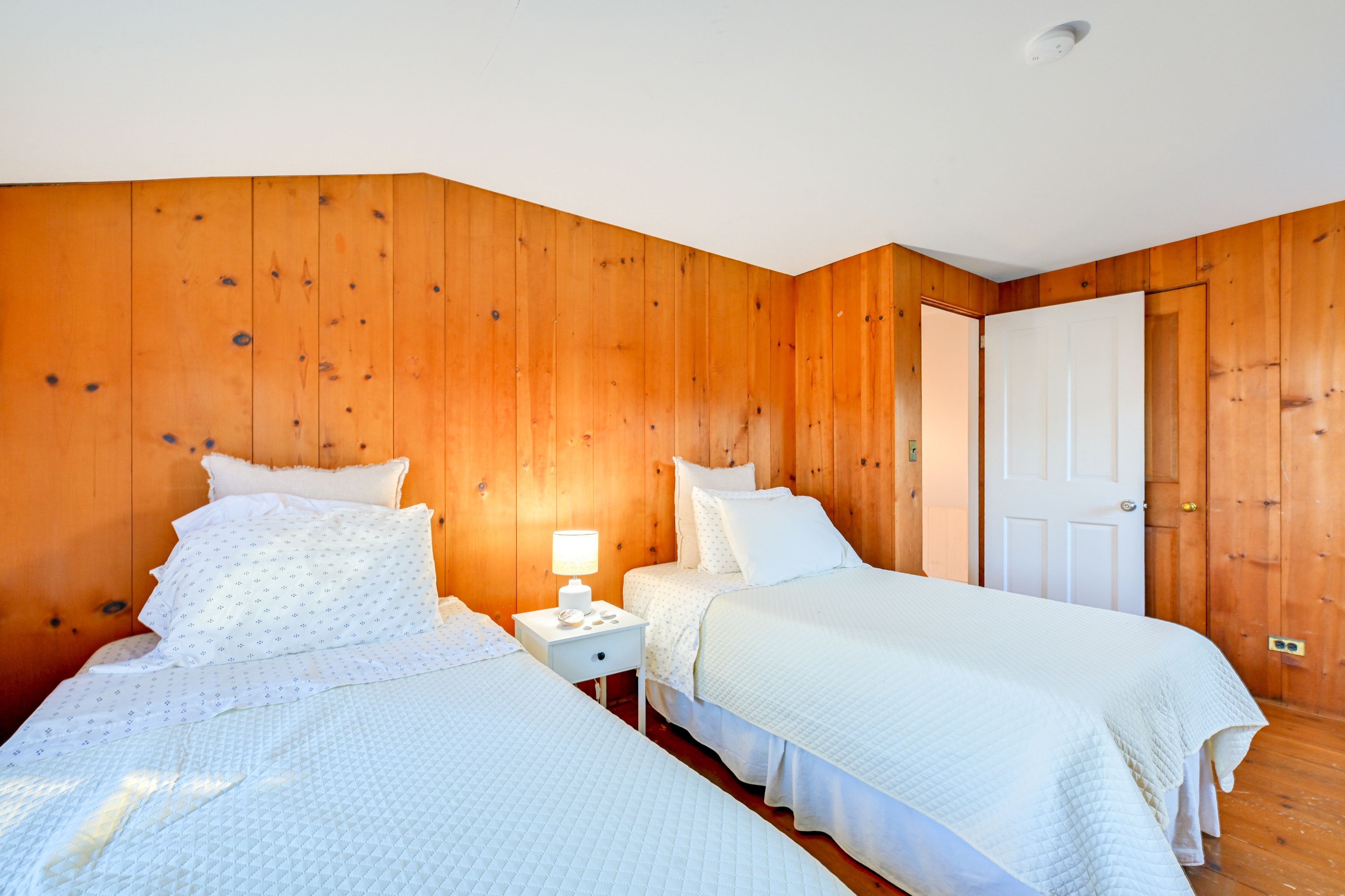 Bedroom 3 | 2 Twin Beds | 2nd Floor
