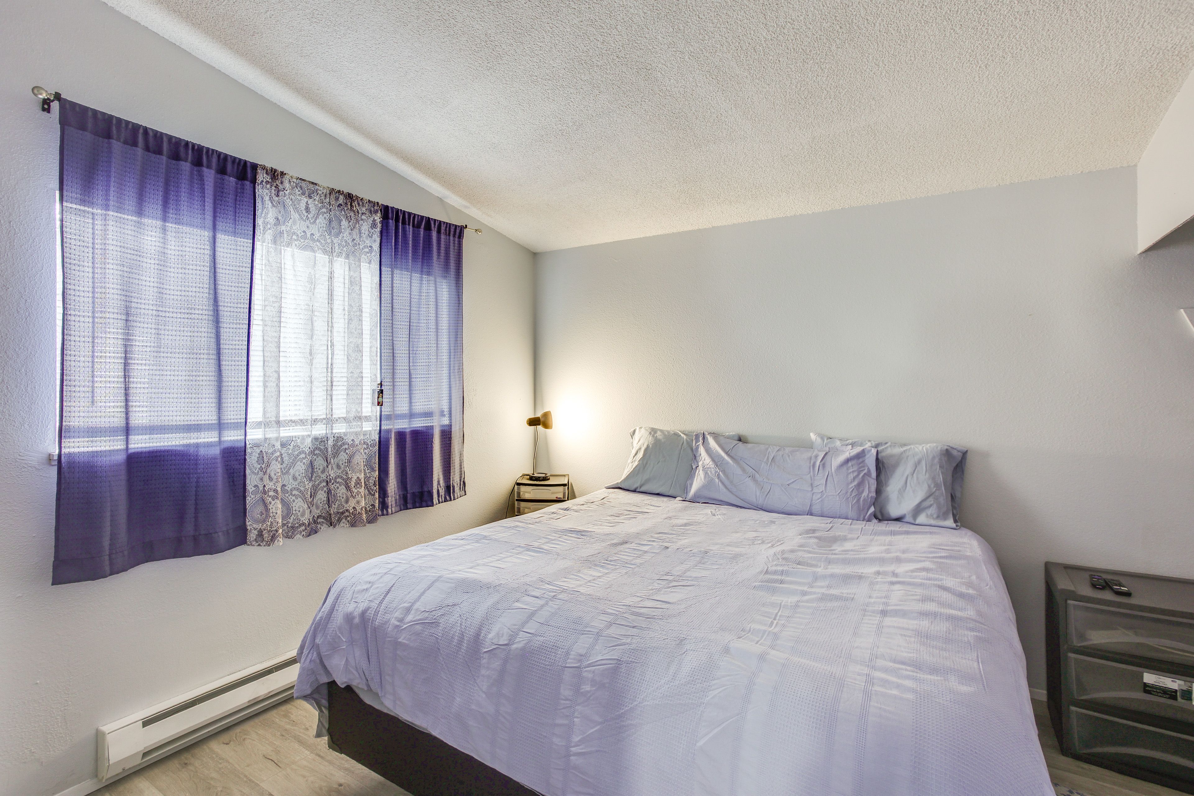 Bedroom 1 | King Bed