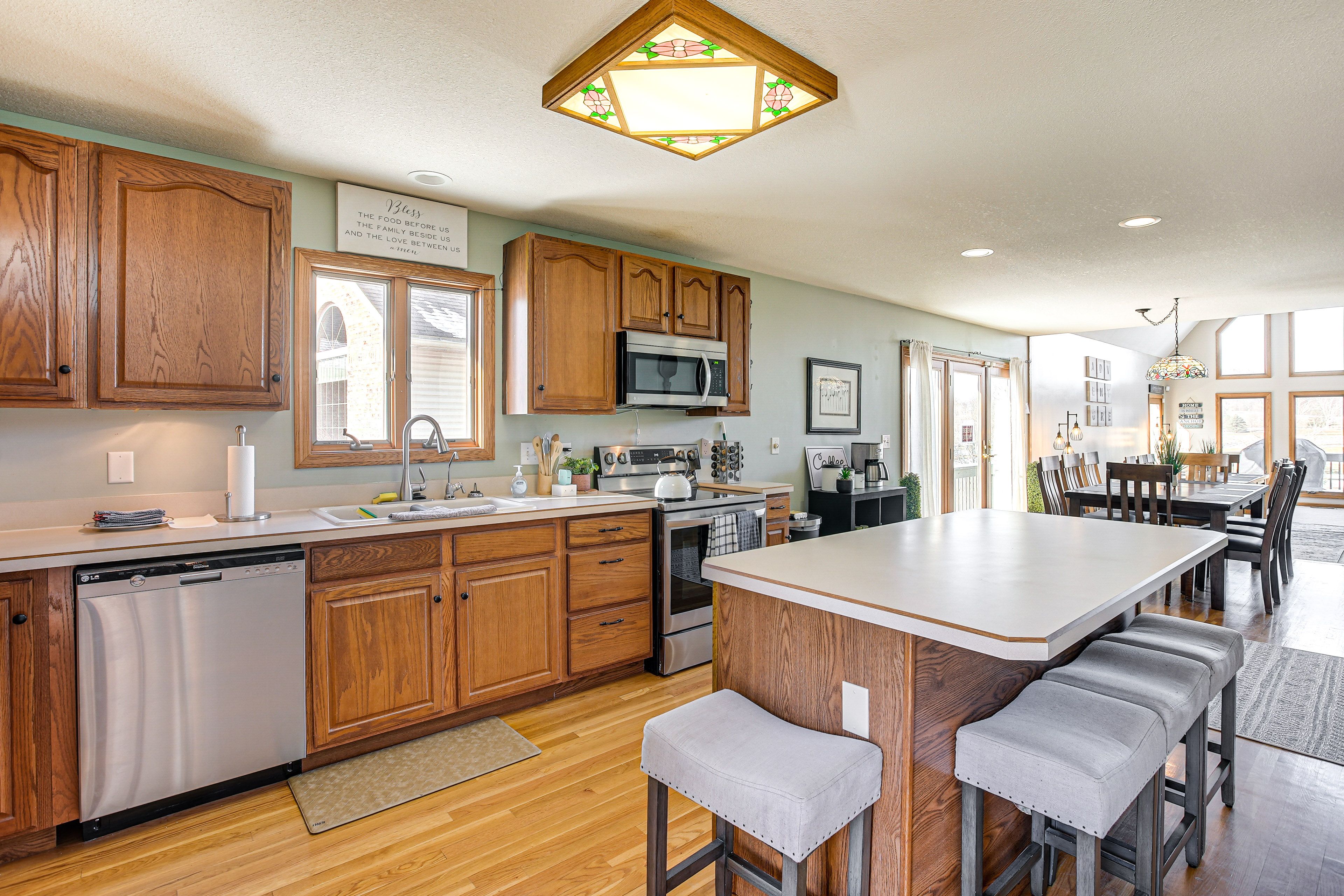 Kitchen | Main Floor
