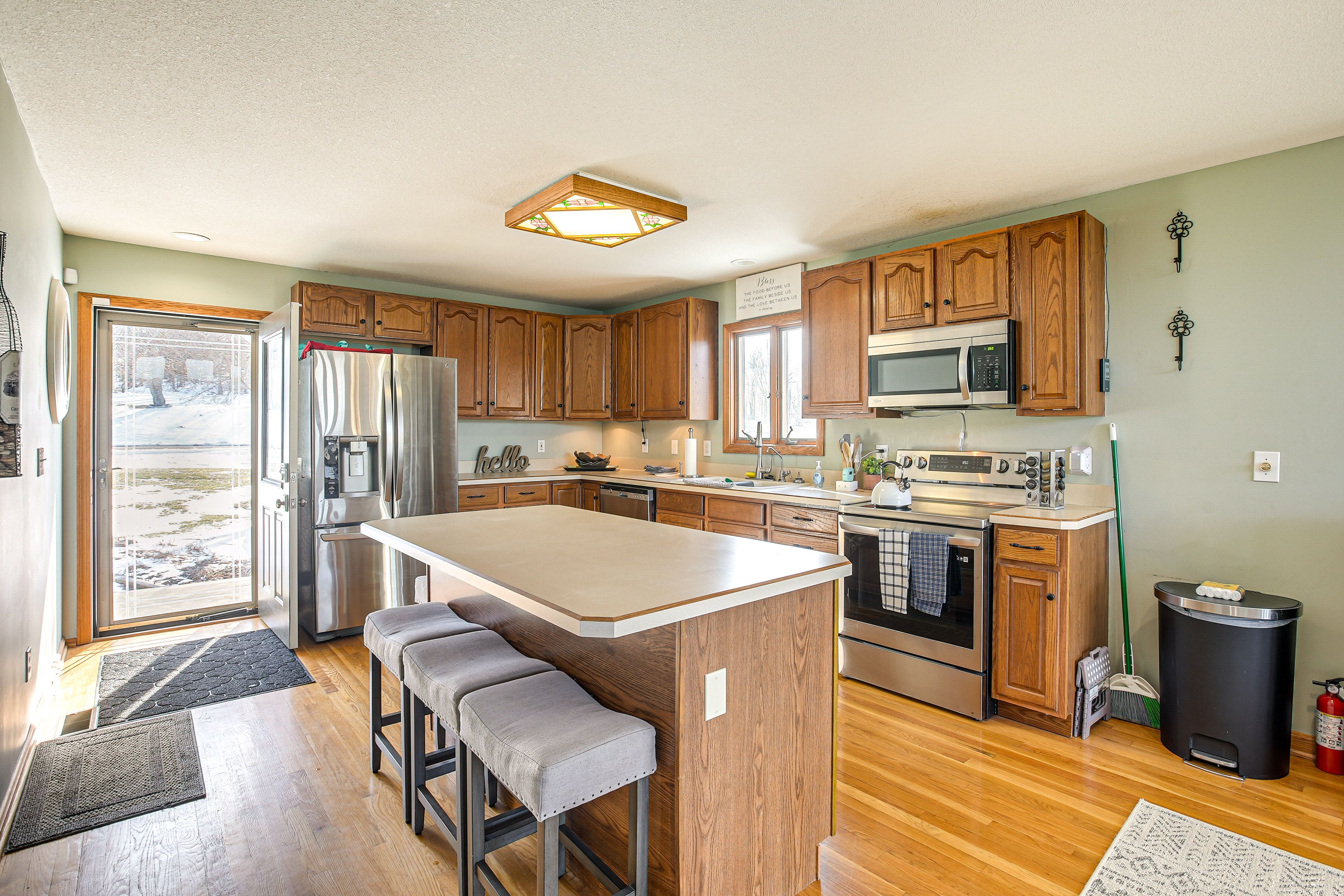 Kitchen | Main Floor