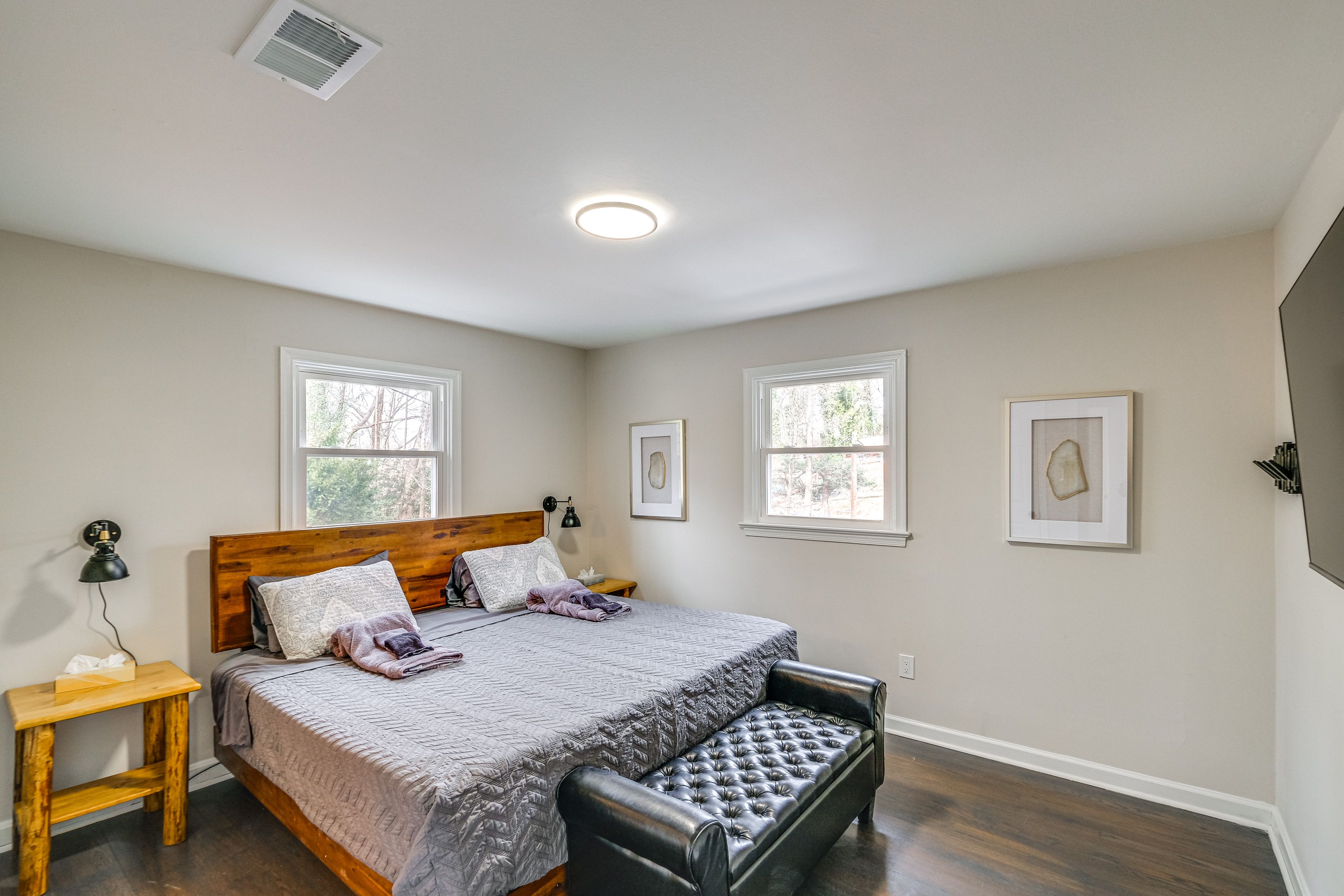 Bedroom 2 | King Bed