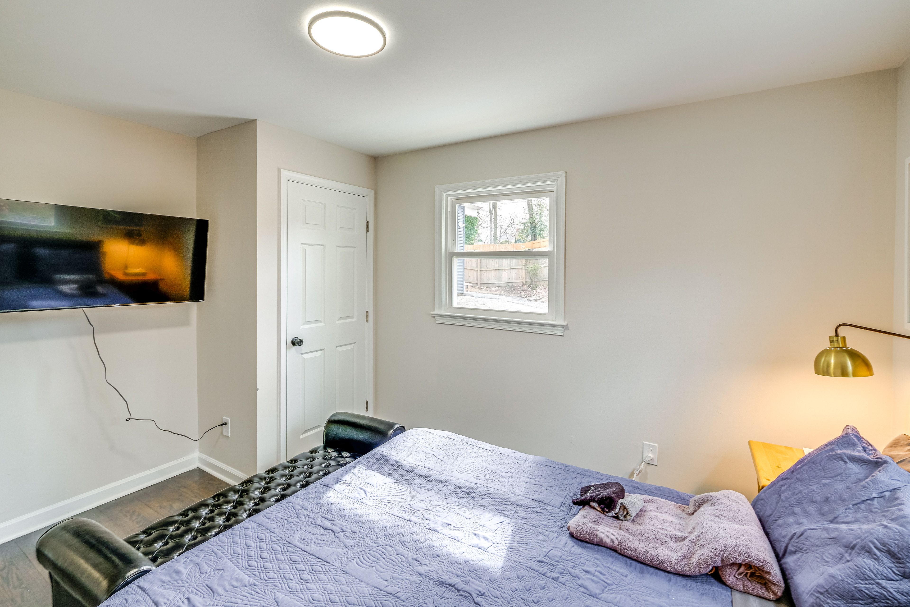 Bedroom 3 | Queen Bed