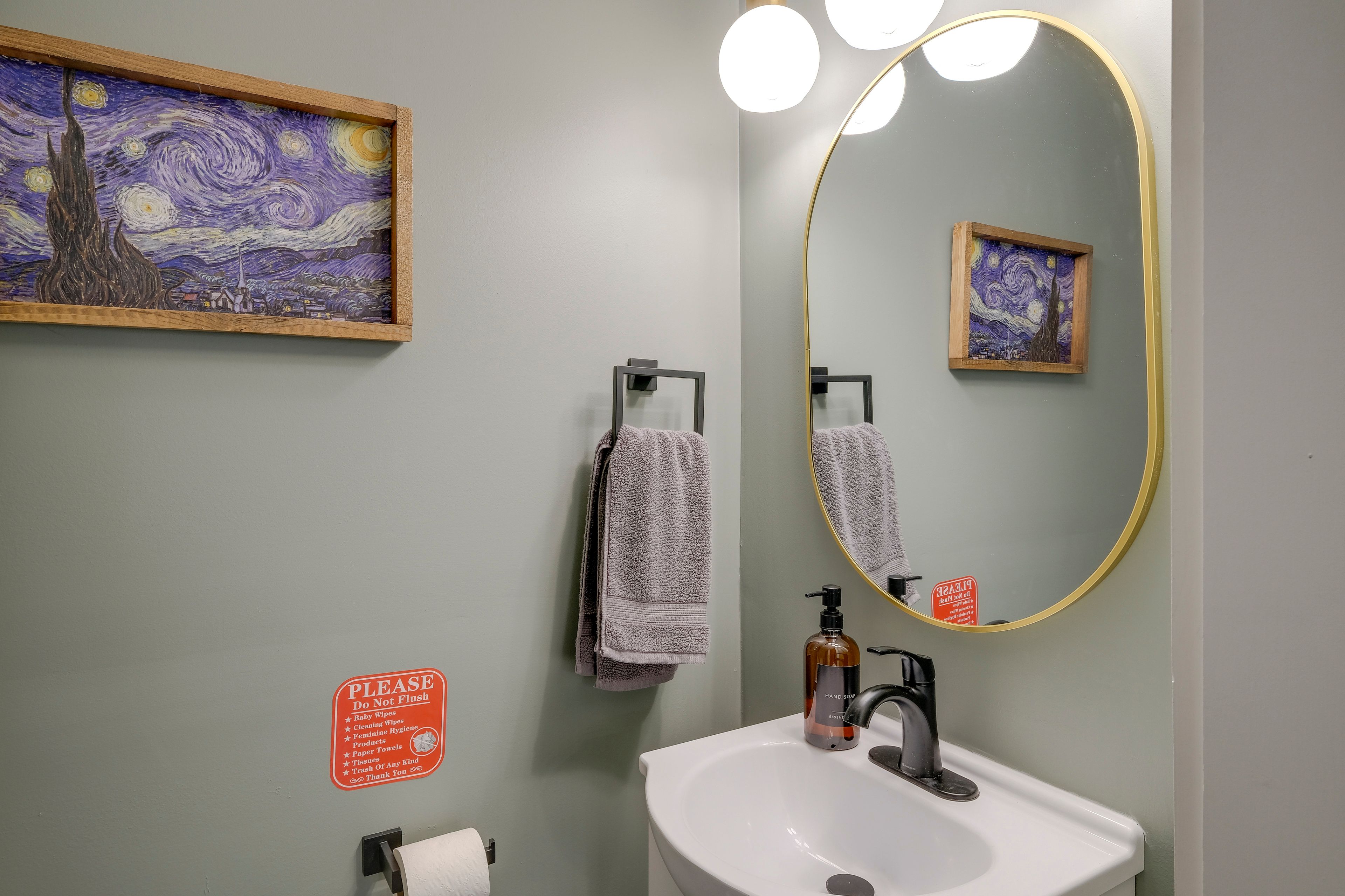 Half Bathroom | 1st Floor