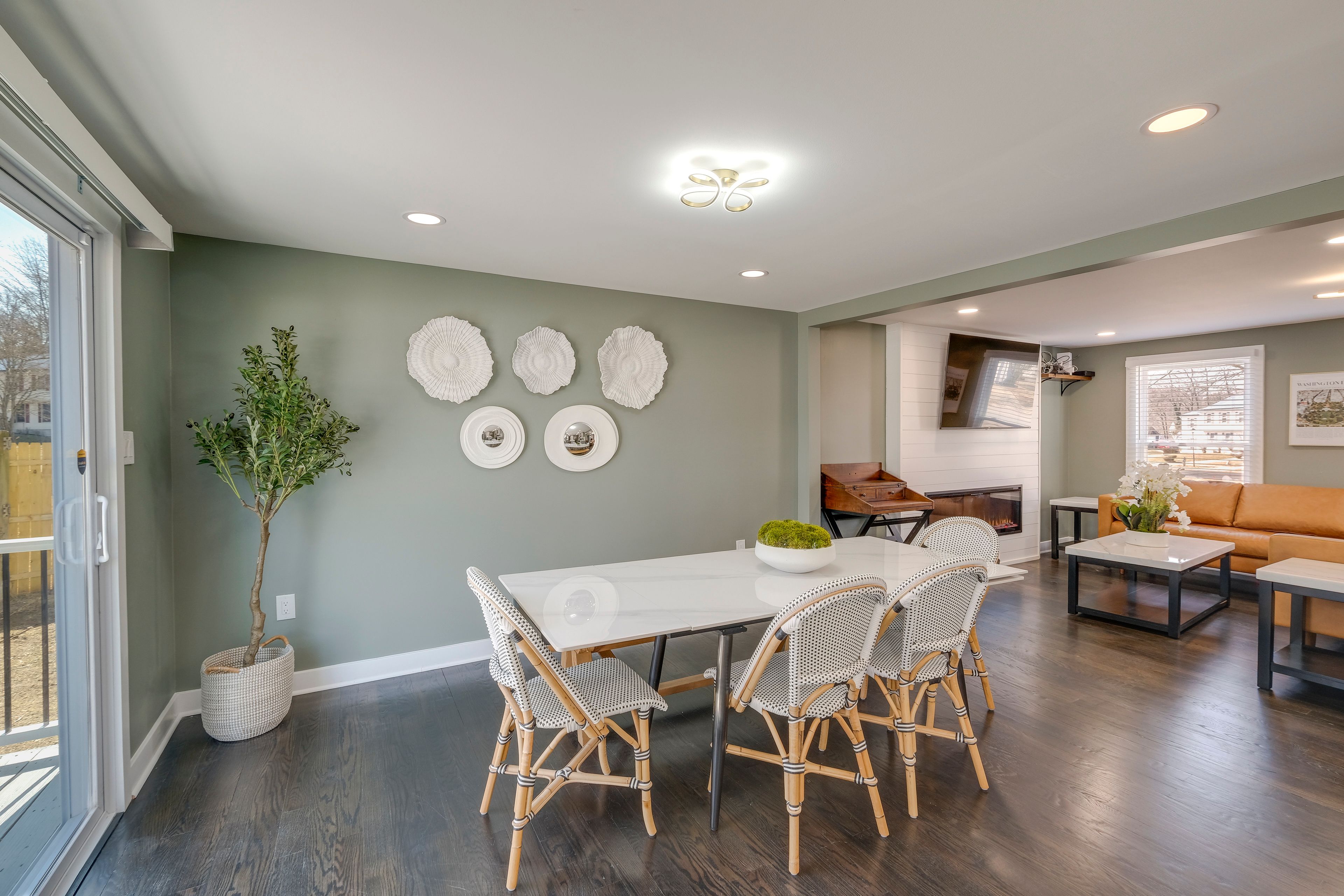Dining Area | Dishware & Flatware | Central A/C & Heat | 1st Floor