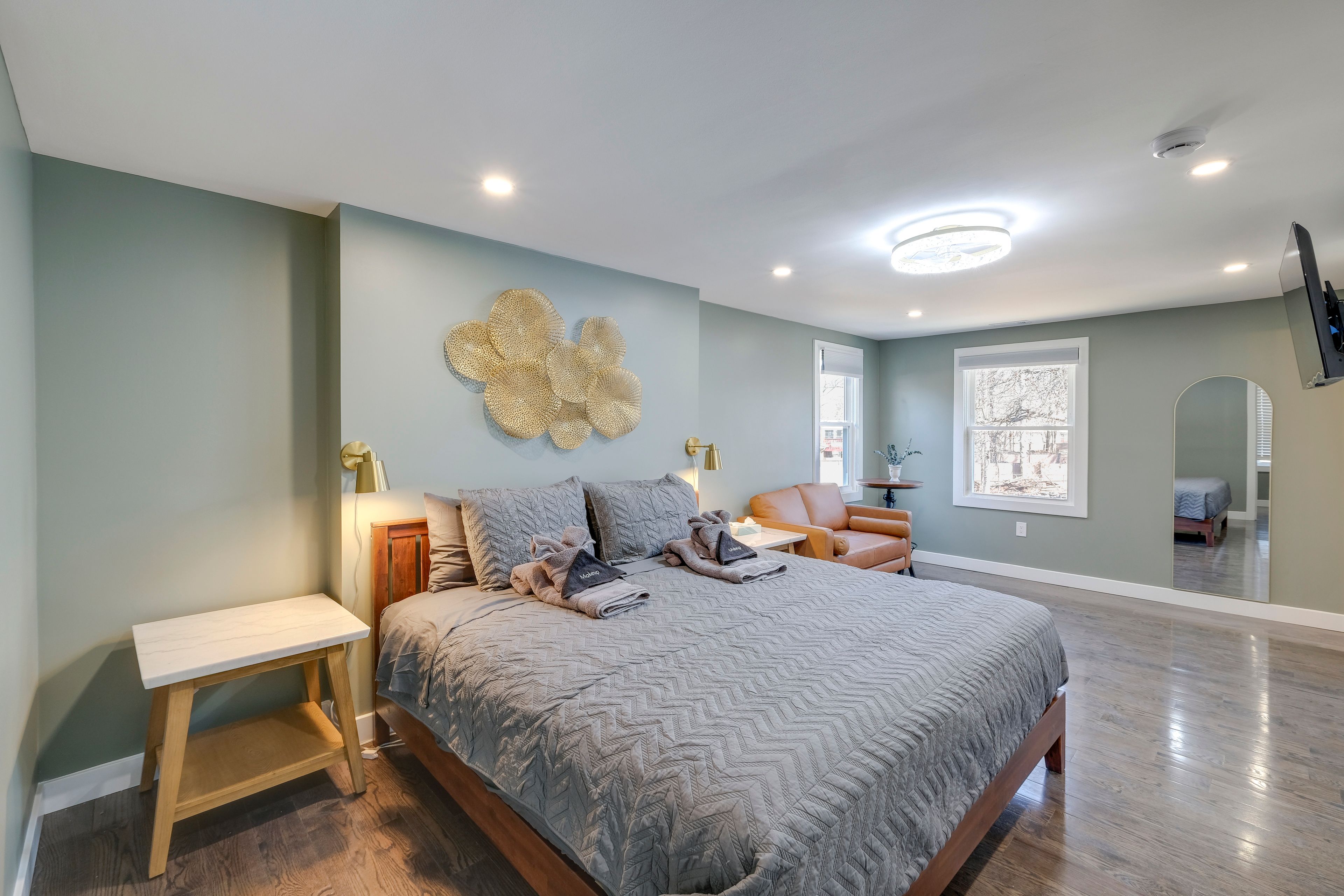 Bedroom 2 | King Bed | 2nd Floor