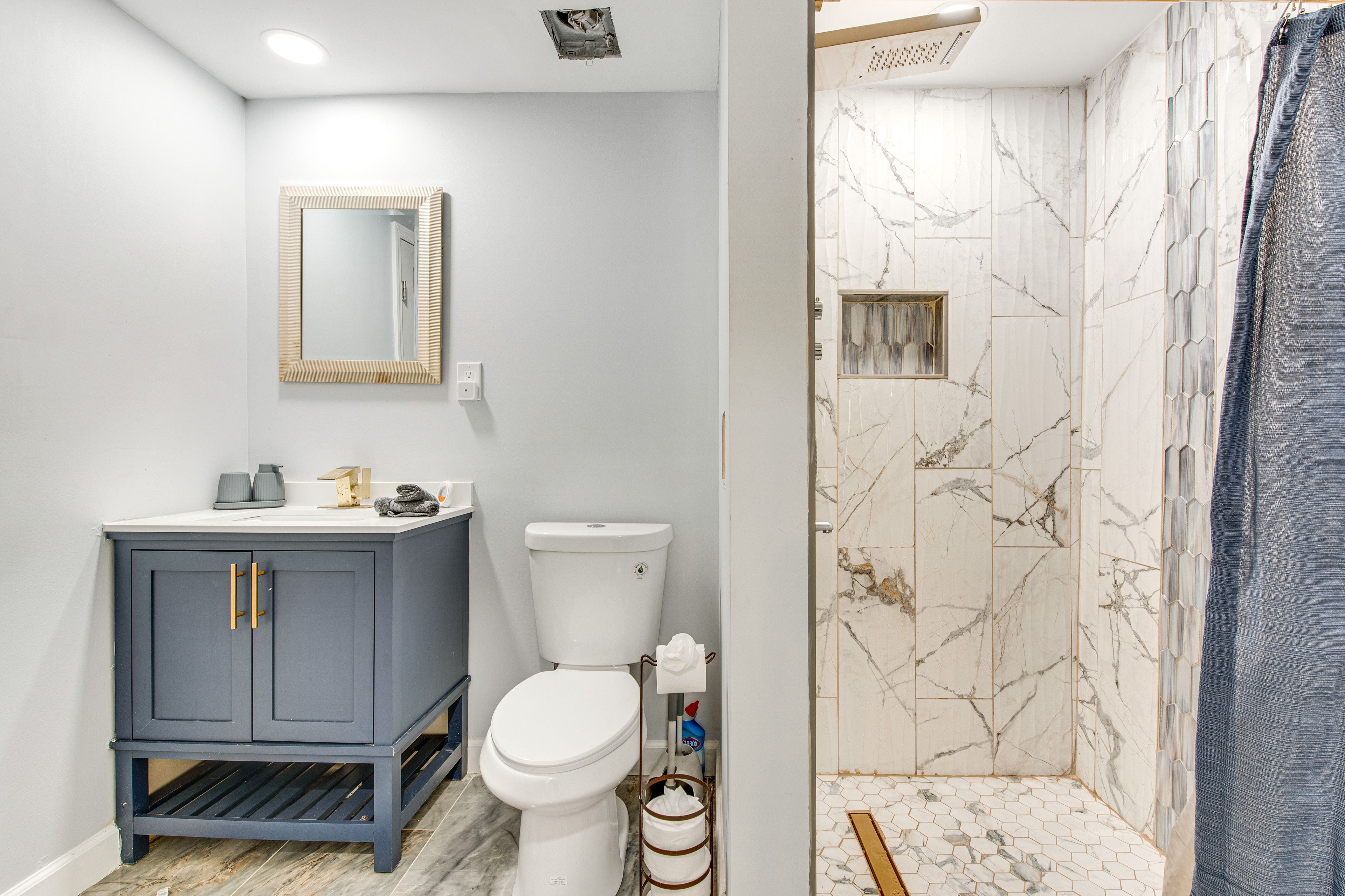 Full Bathroom | Basement