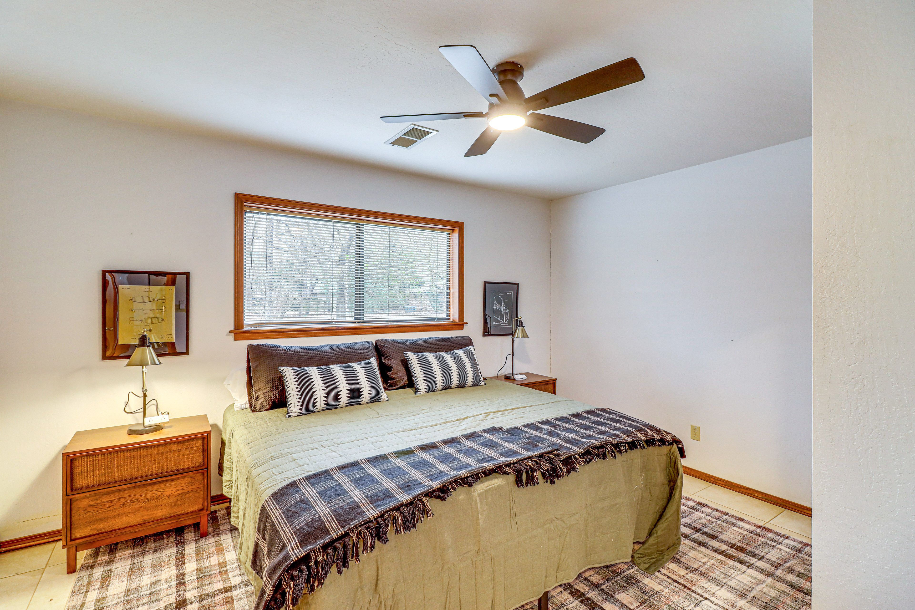 Bedroom 1 | King Bed