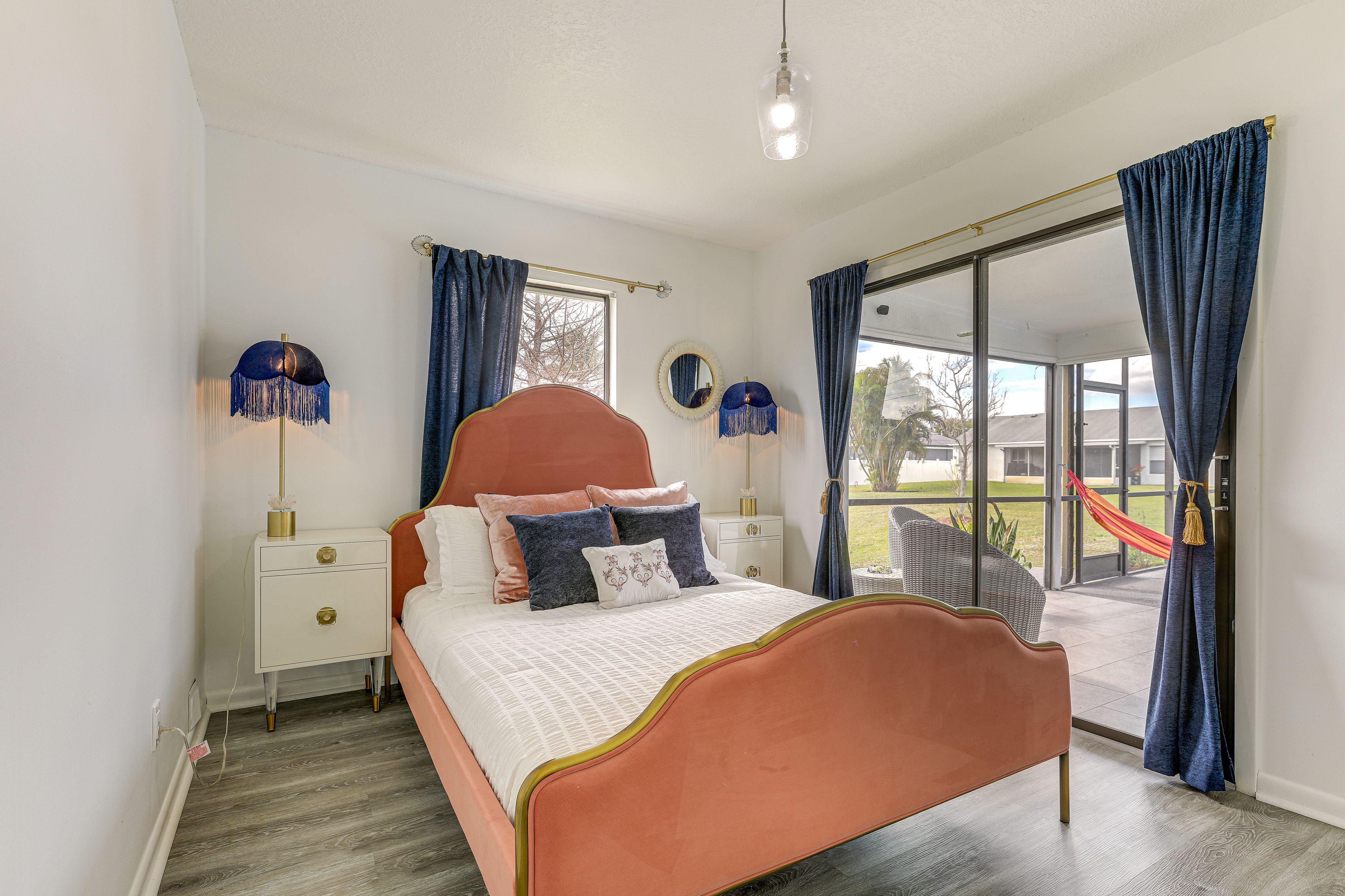 Bedroom 2 | Queen Bed | Smart TV