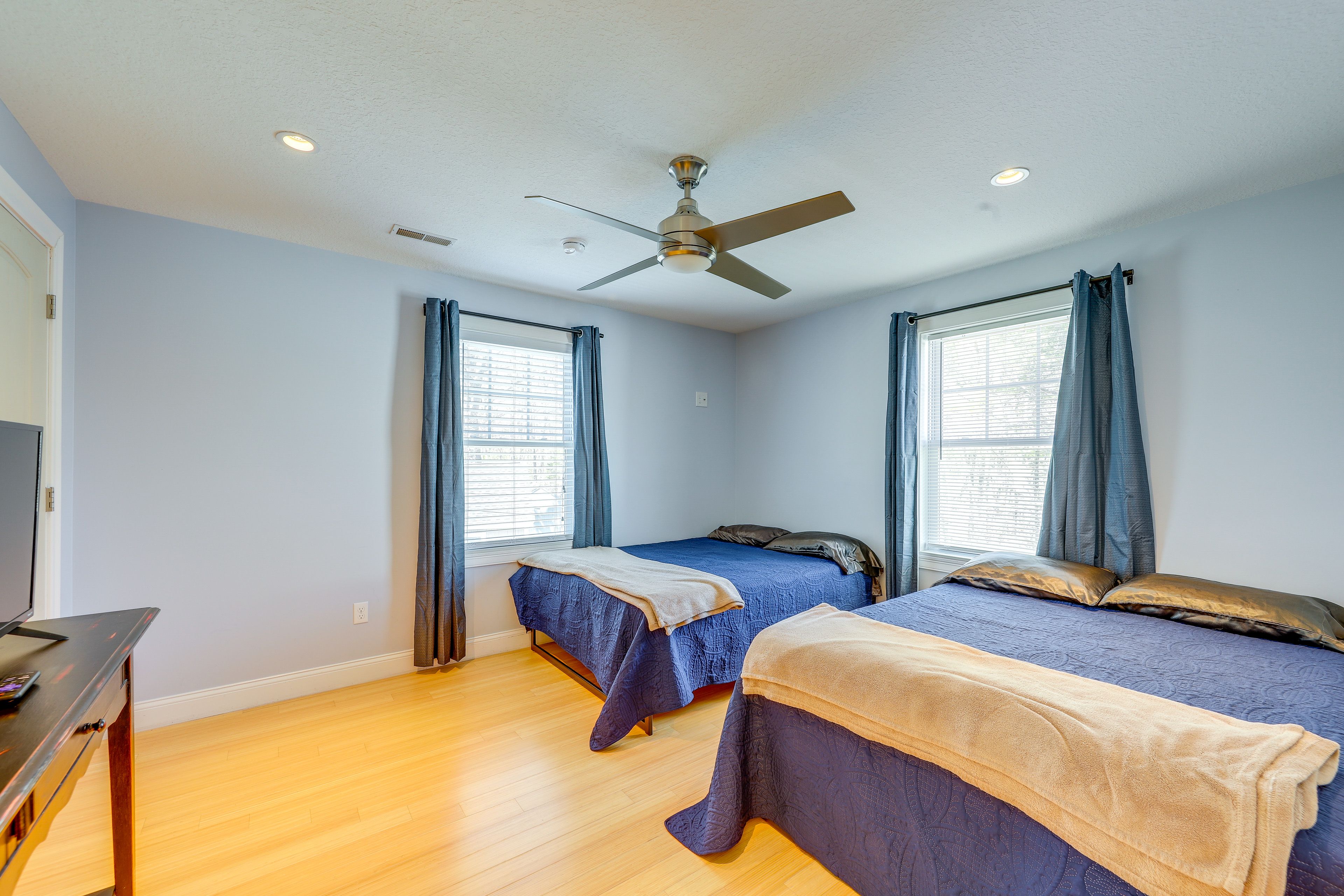 Bedroom 3 | 2 Full Beds | 2nd Floor
