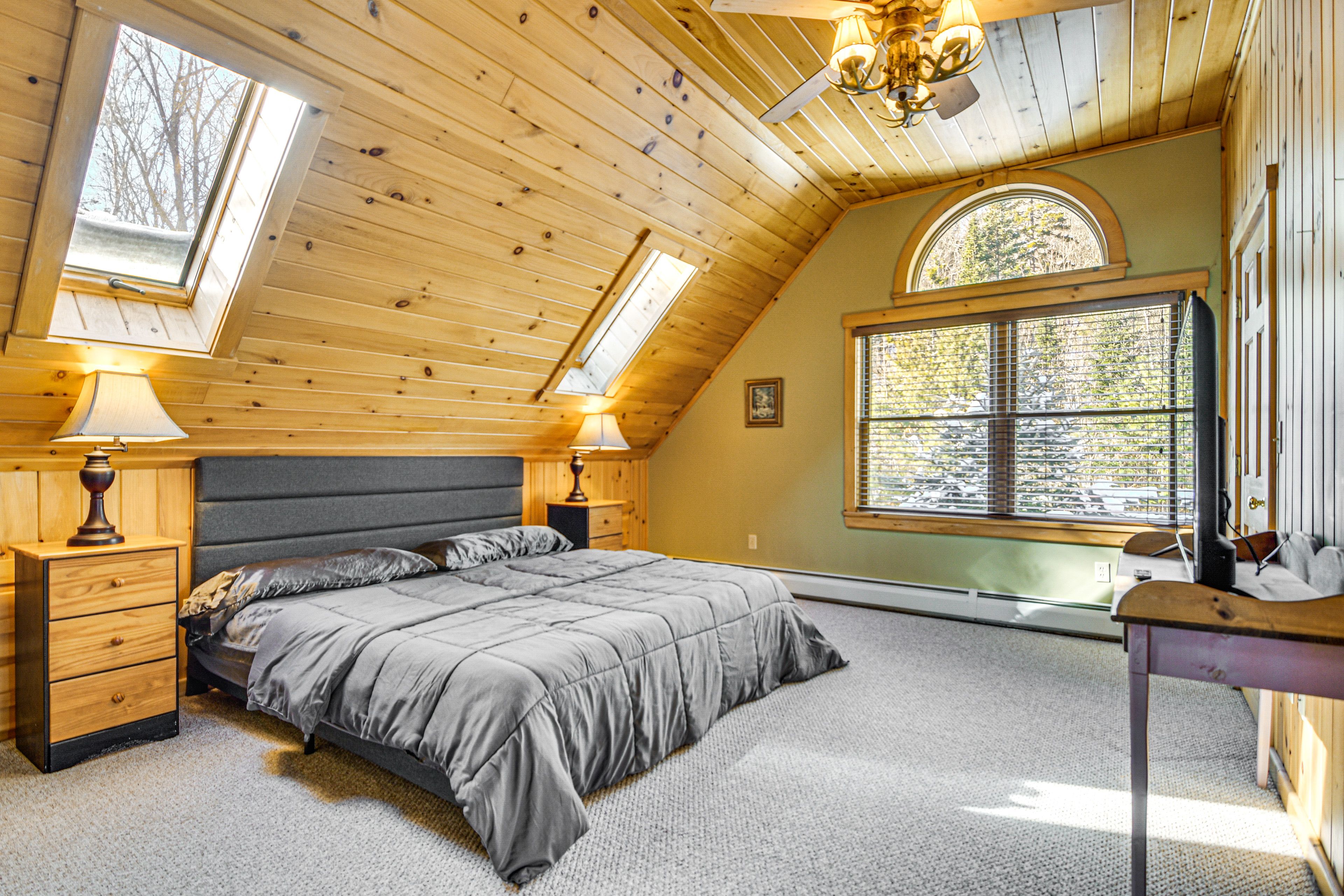 Bedroom 3 | 2nd Floor | King Bed | En-Suite Bathroom