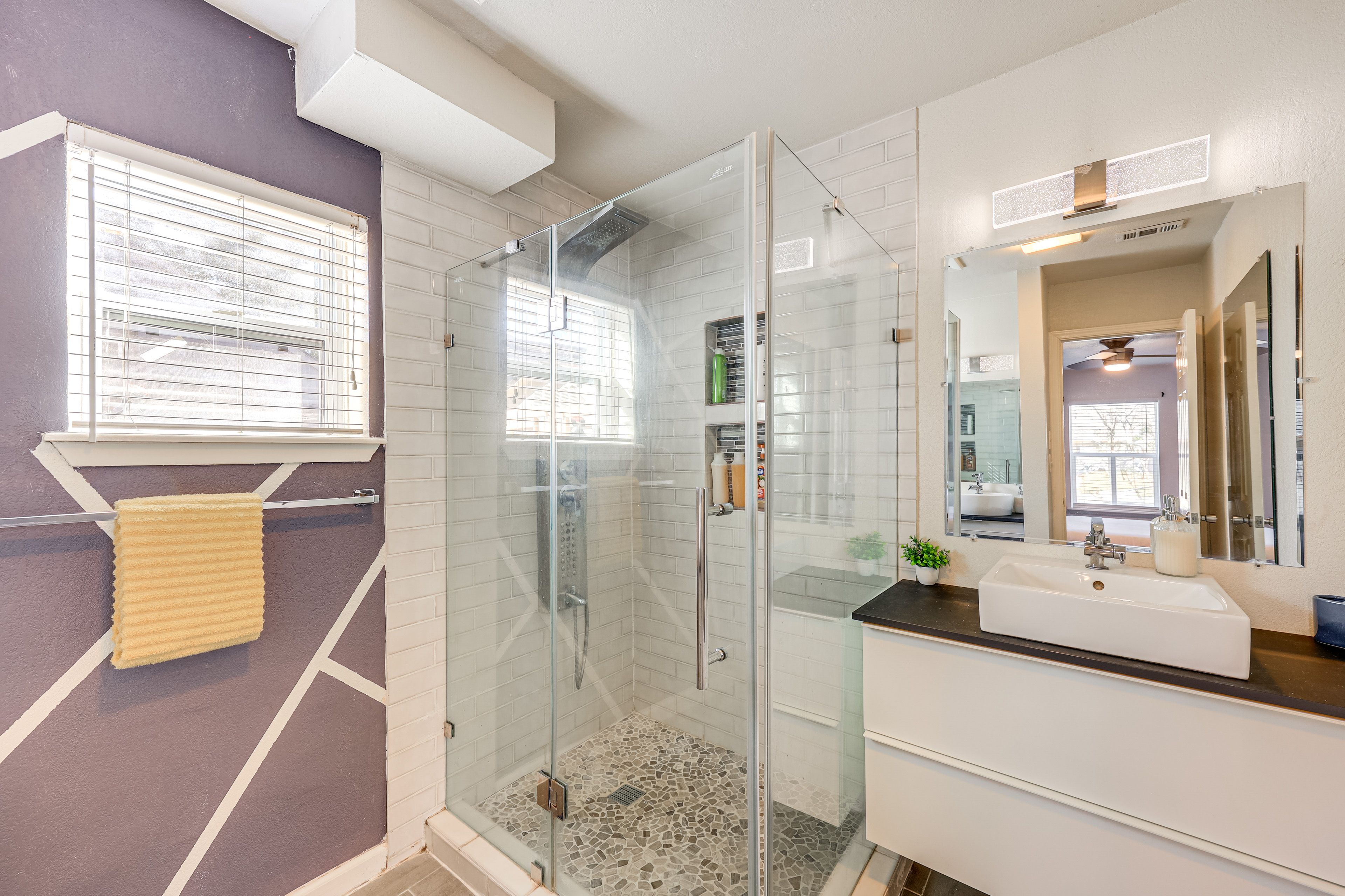 En-Suite Bathroom | 1st Floor