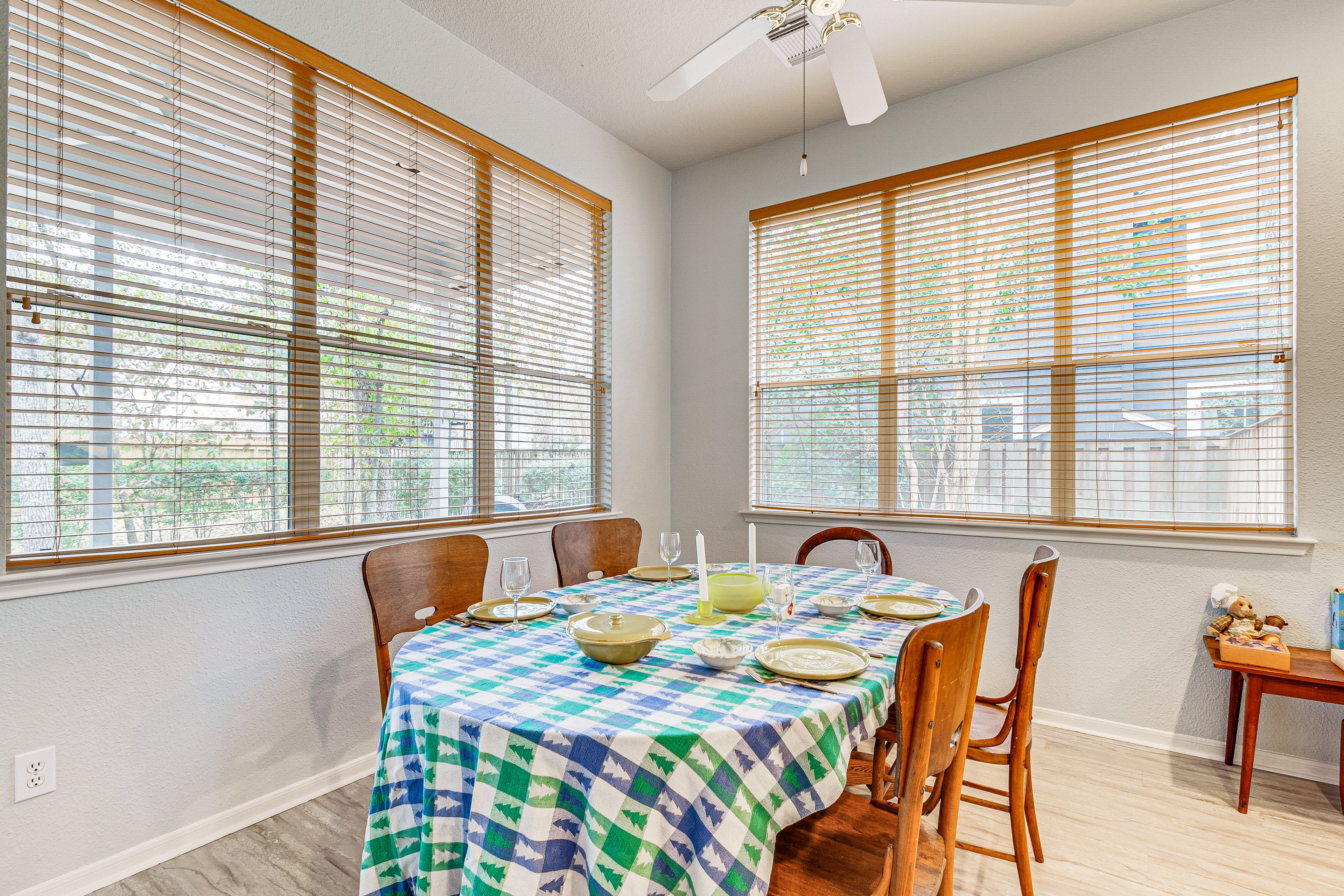 Dining Area | Dishware/Flatware