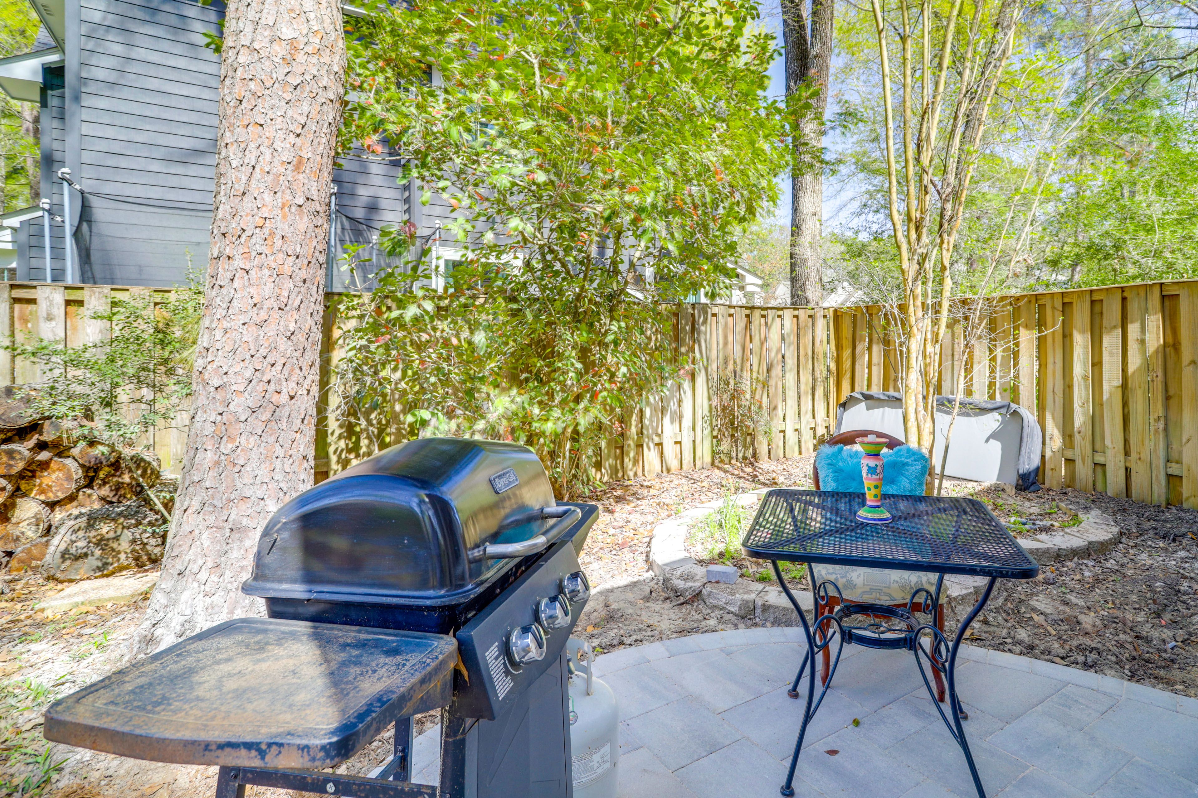 Patio | Gas Grill | Dining Area