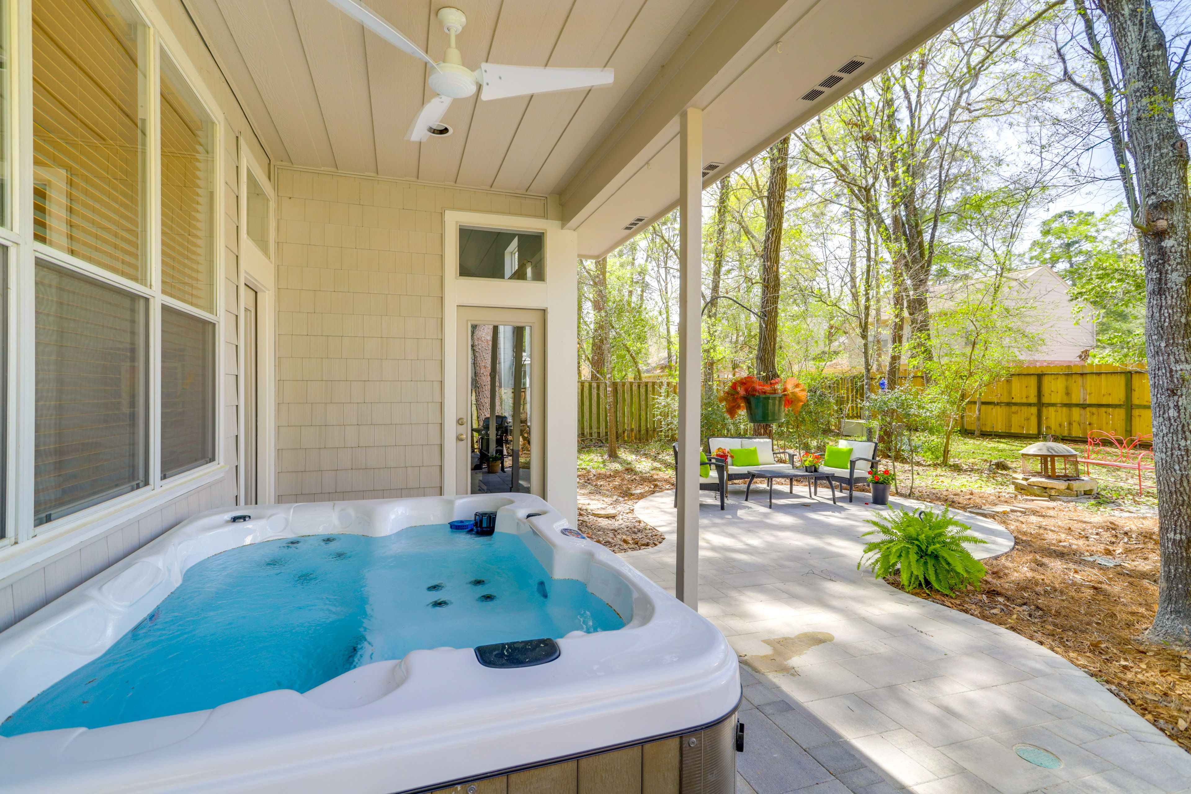 Covered Patio | Hot Tub