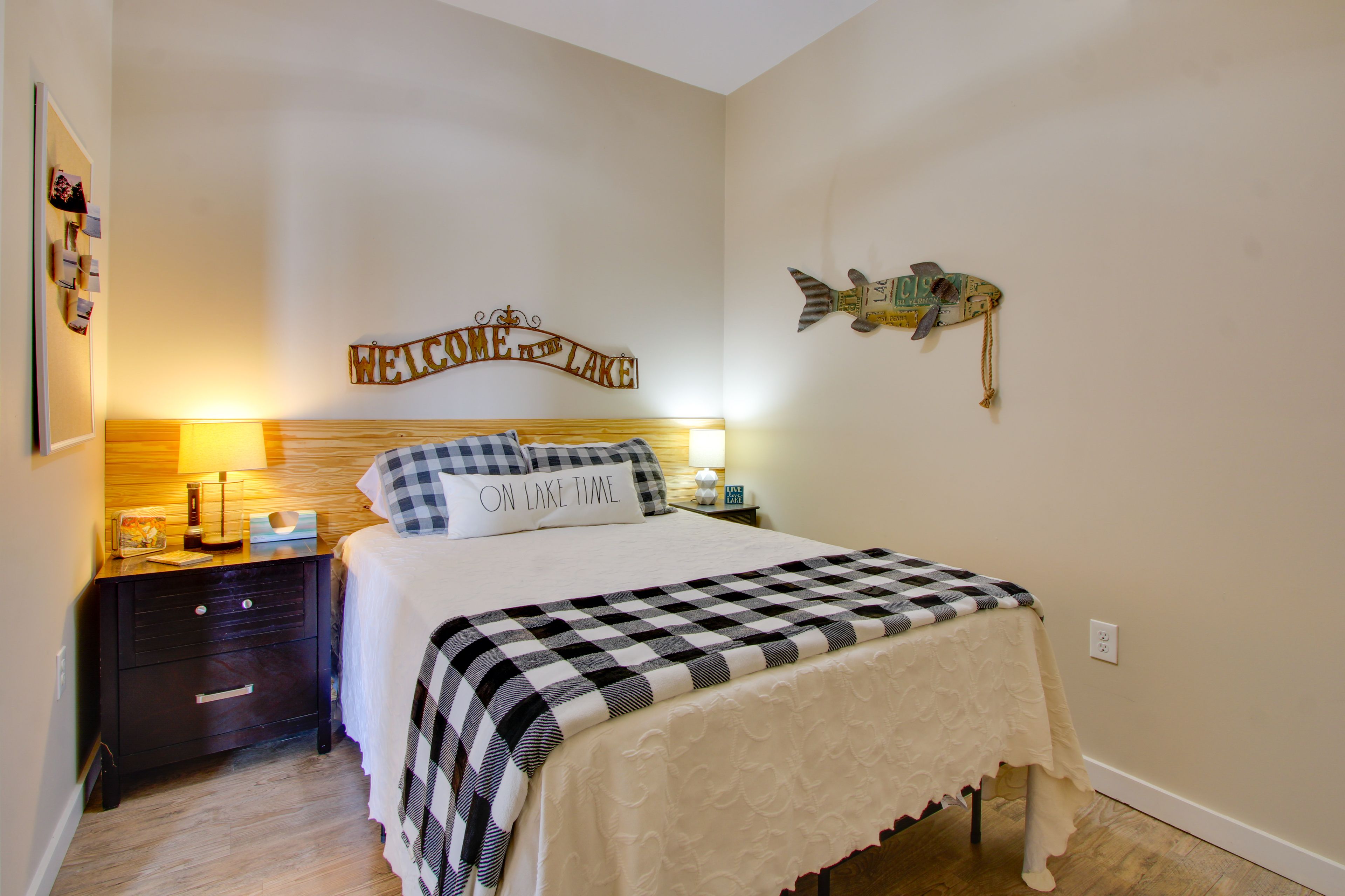 Bedroom 1 | Queen Bed
