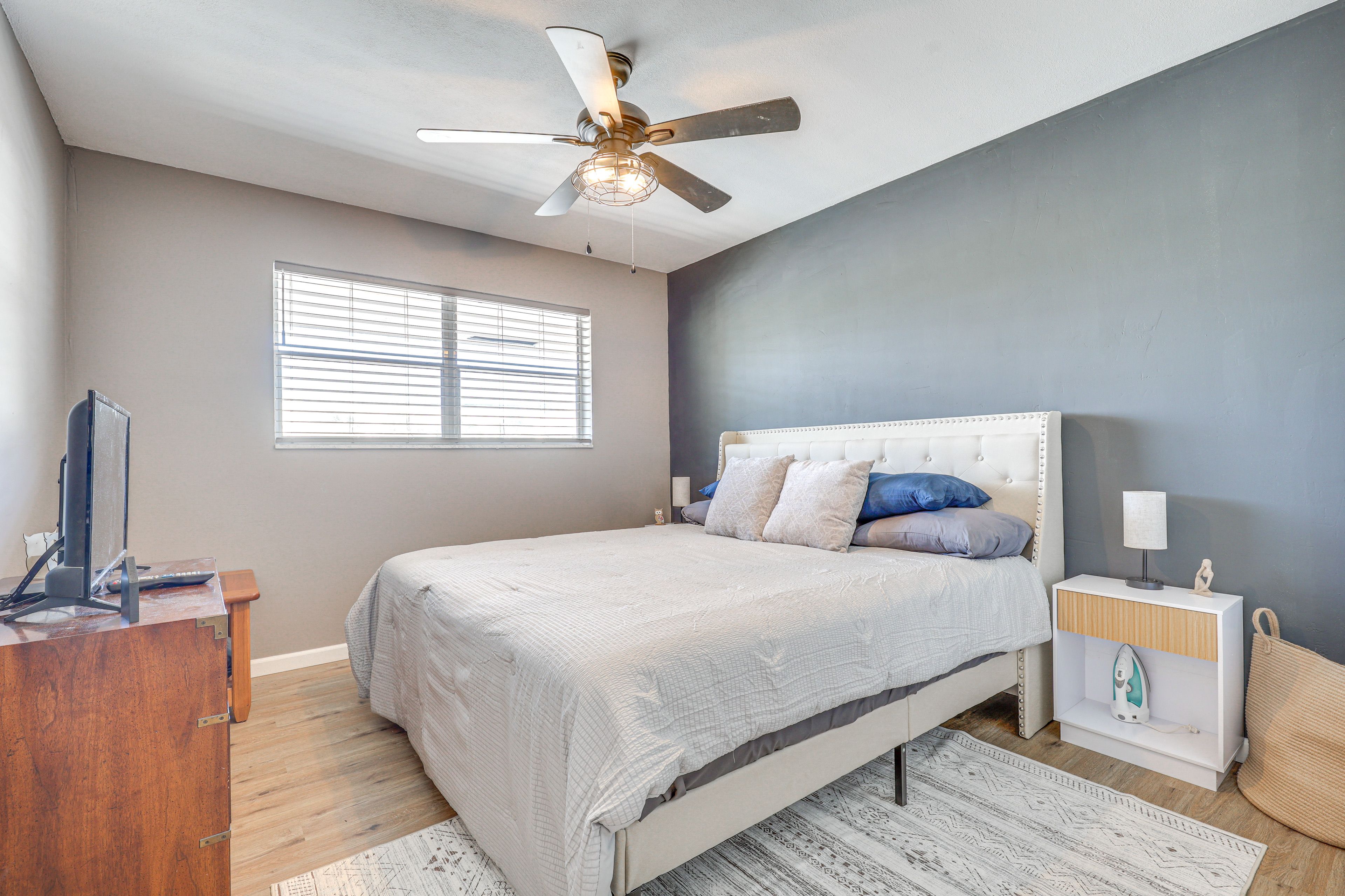 Bedroom | King Bed | Linens Provided | Smart TV