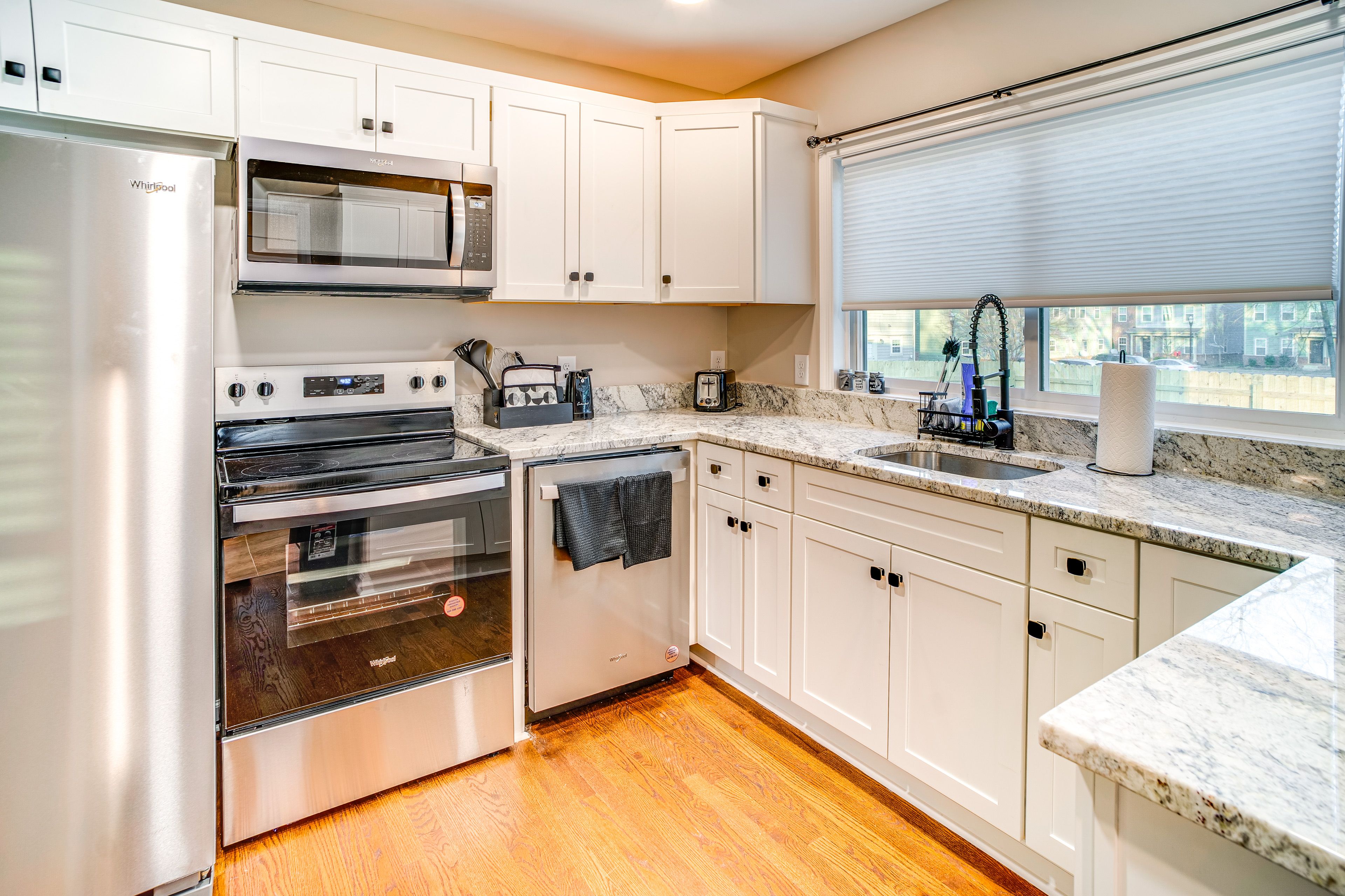 Kitchen | Keurig Coffee Maker | Blender | Slow Cooker