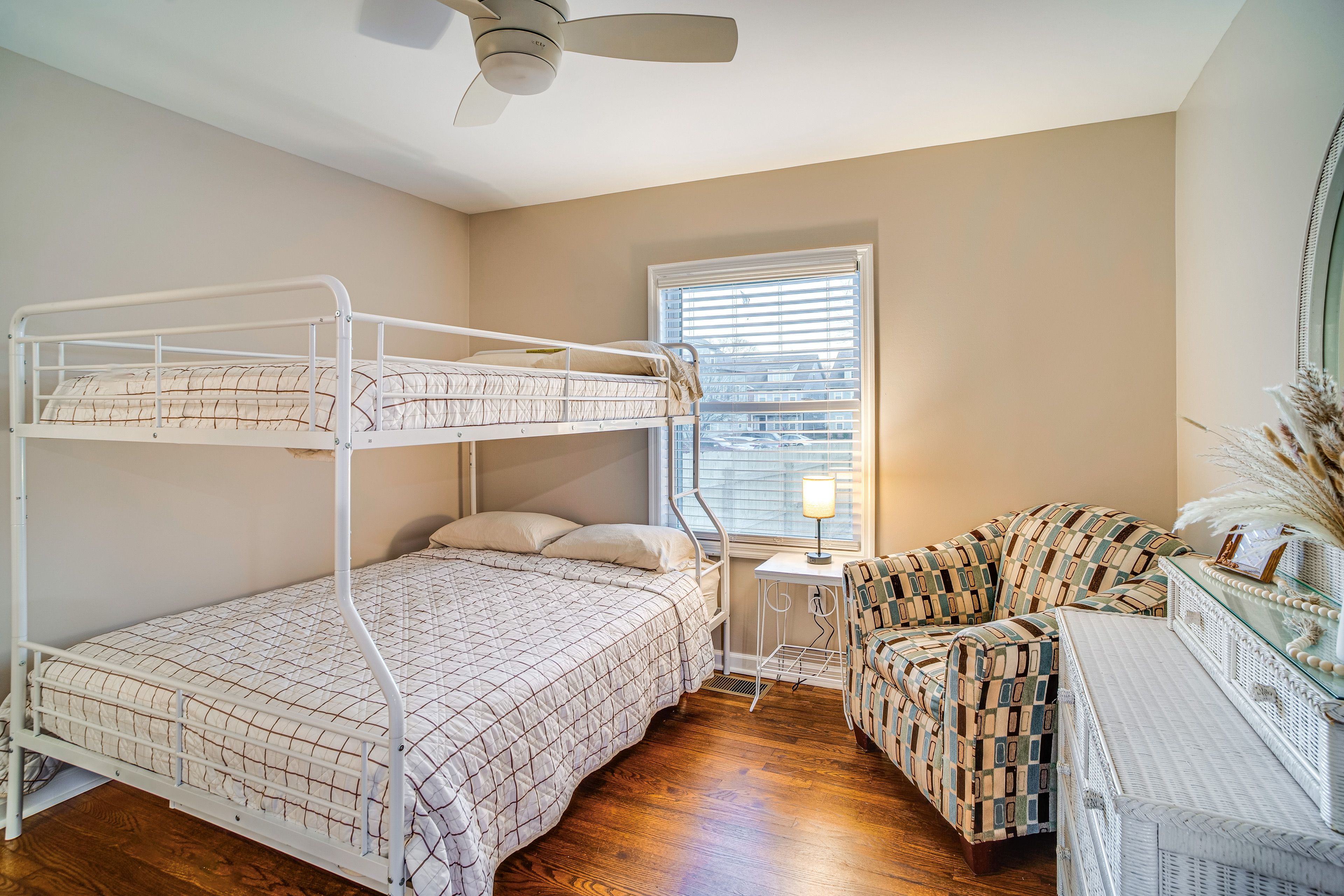 Bedroom 2 | Twin/Full Bunk Bed w/ Twin Trundle | Smart TV