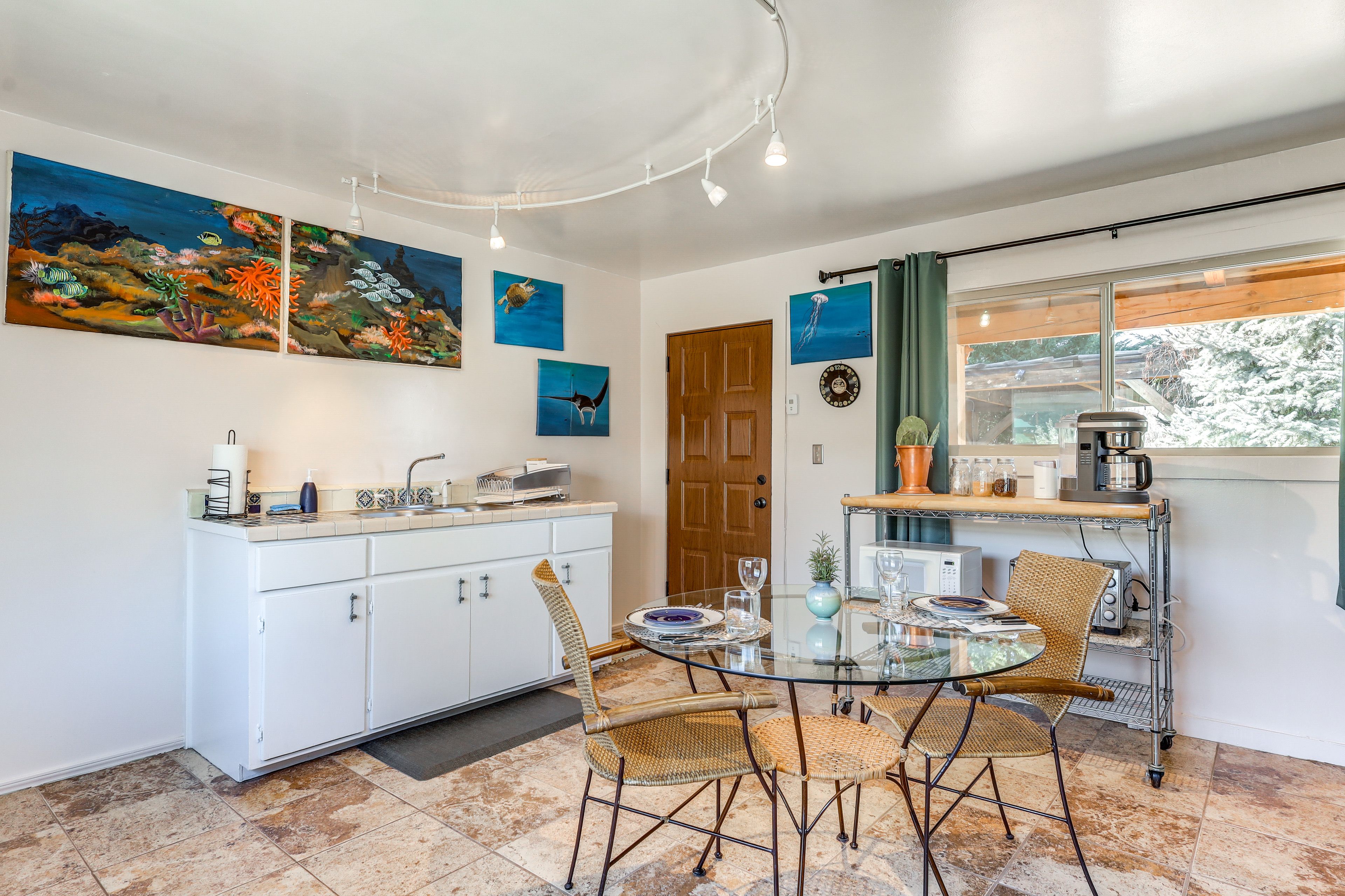 Espanola Vacation Rental | Studio | 1BA | 1 Step to Enter | 600 Sq Ft