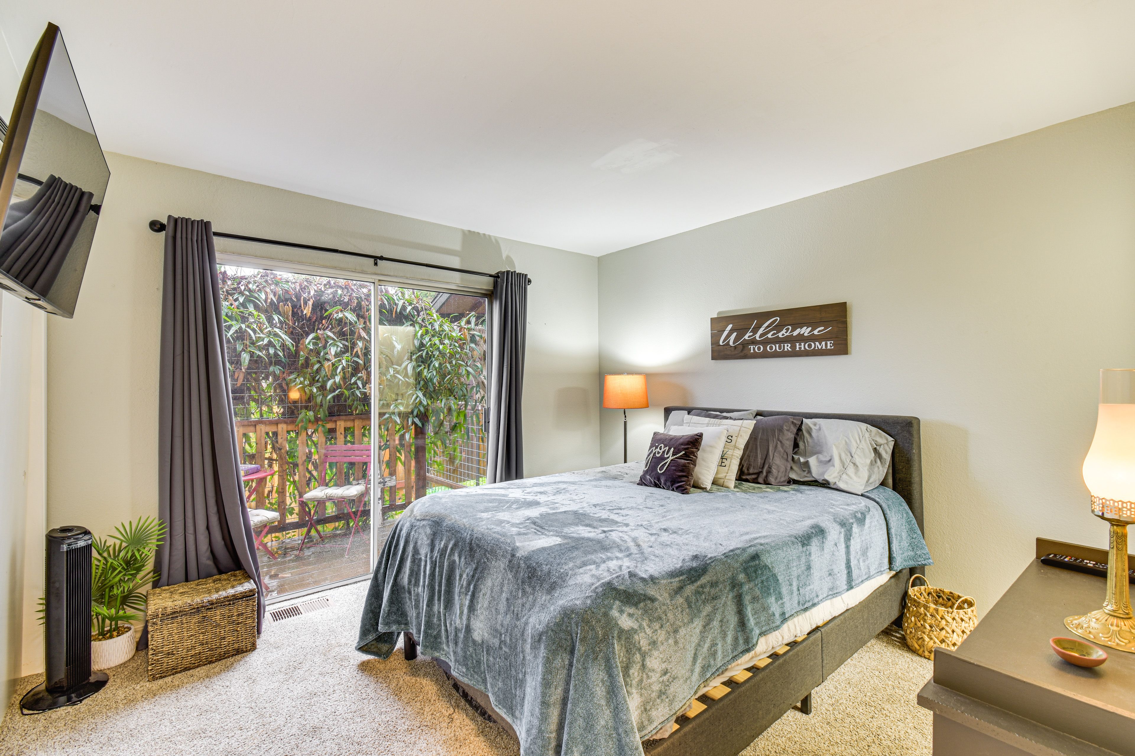 Bedroom 2 | Queen Bed