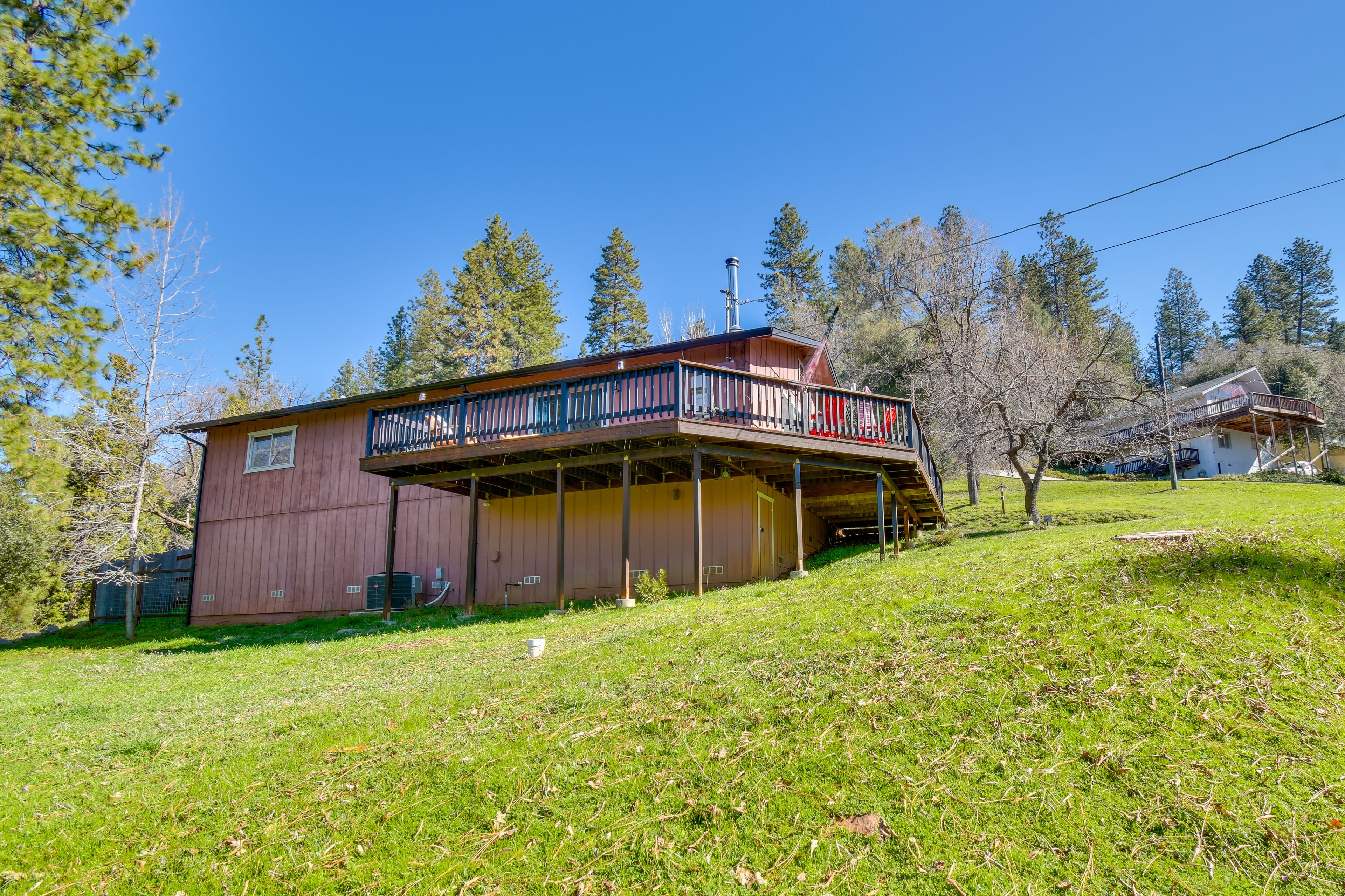 Home Exterior | Yard