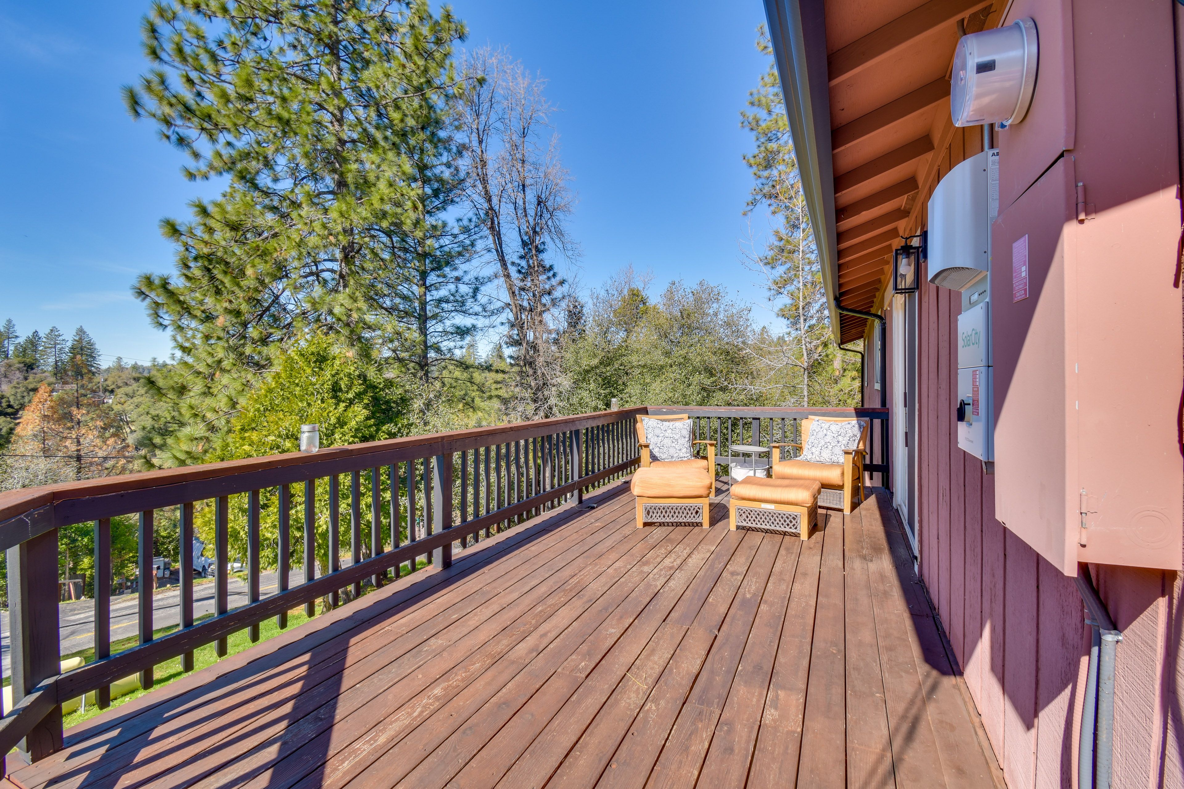 Deck | Outdoor Seating