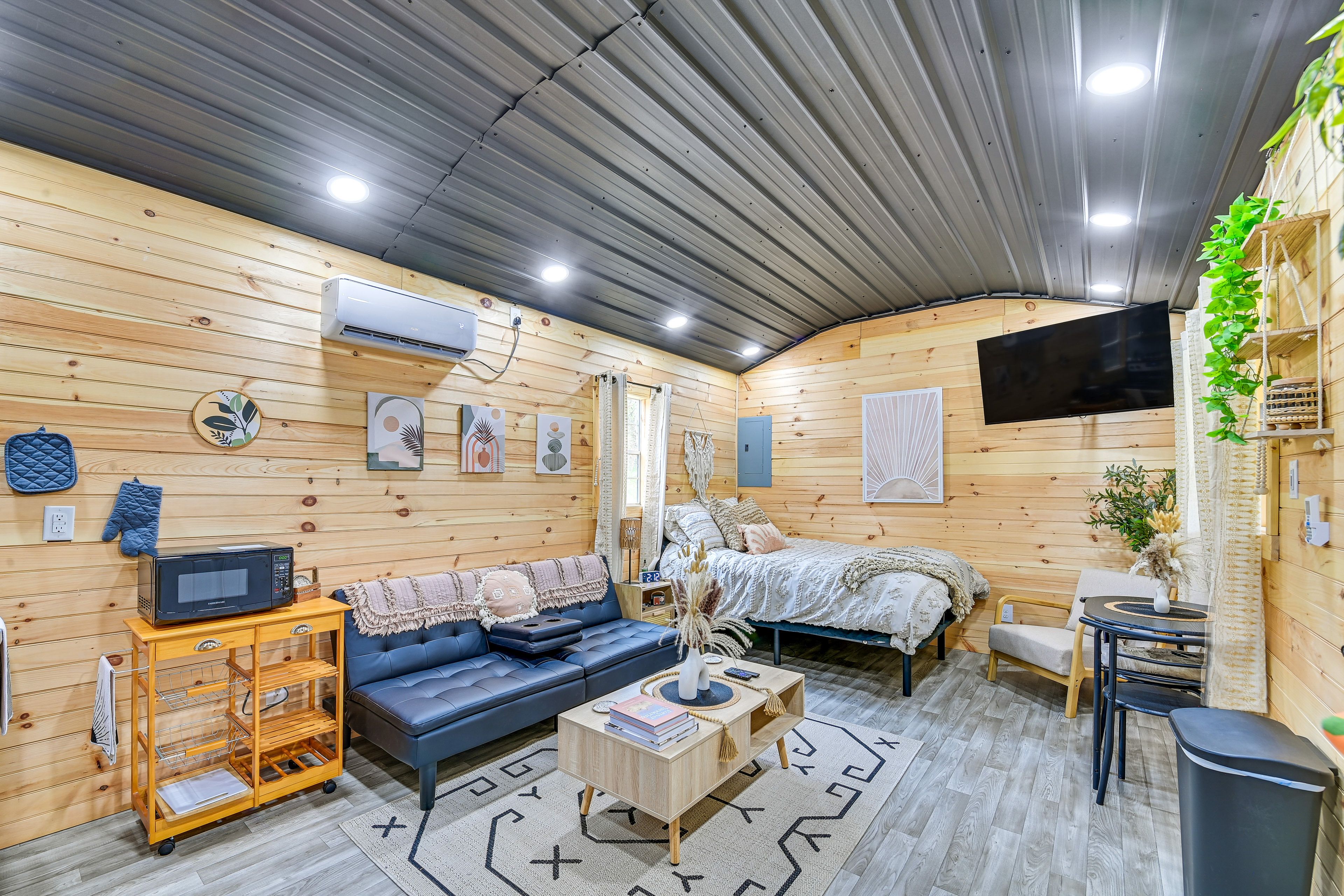 Catlettsburg Vacation Rental | Studio | 1BA | 288 Sq Ft | Stairs Required
