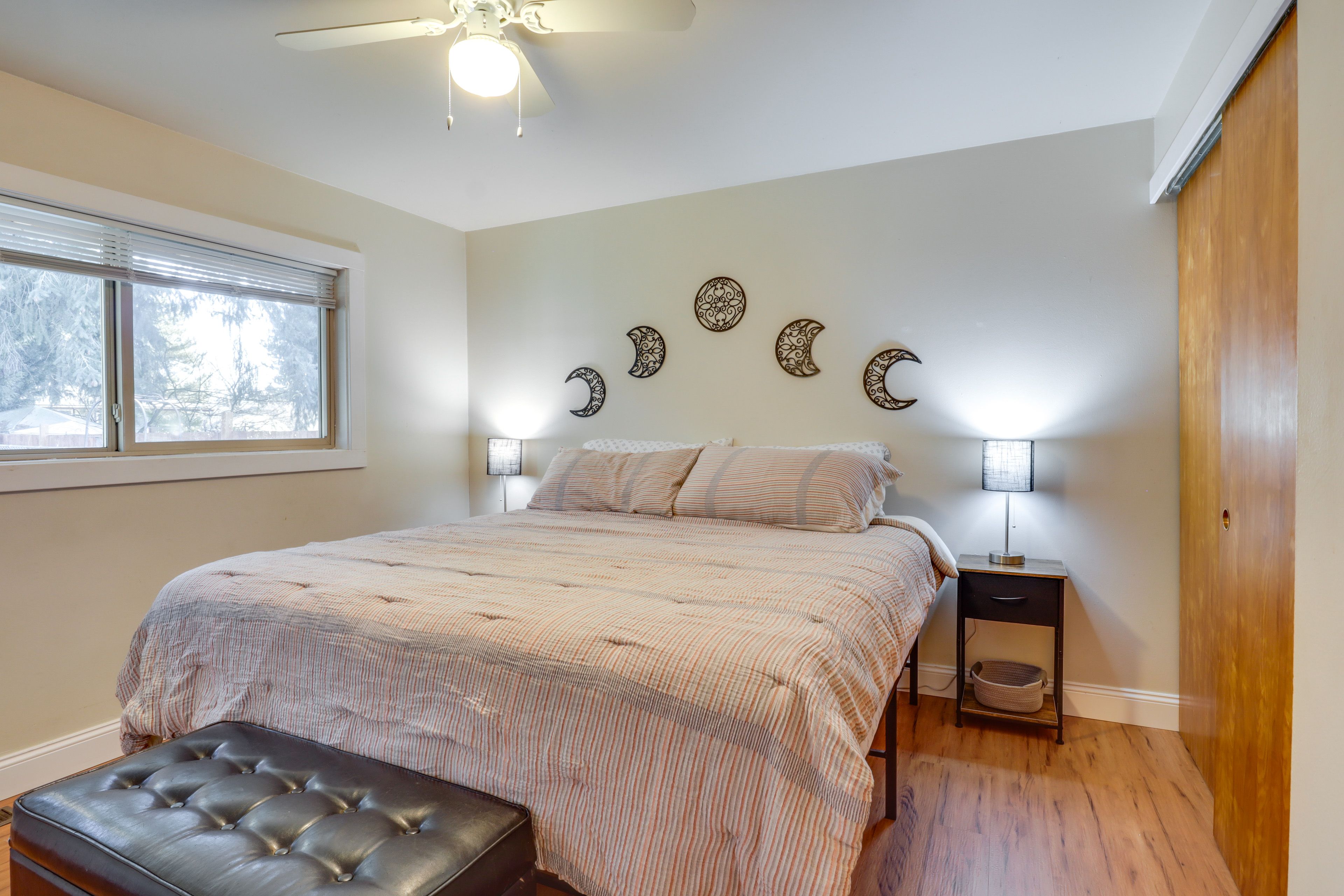 Bedroom 1 | King Bed