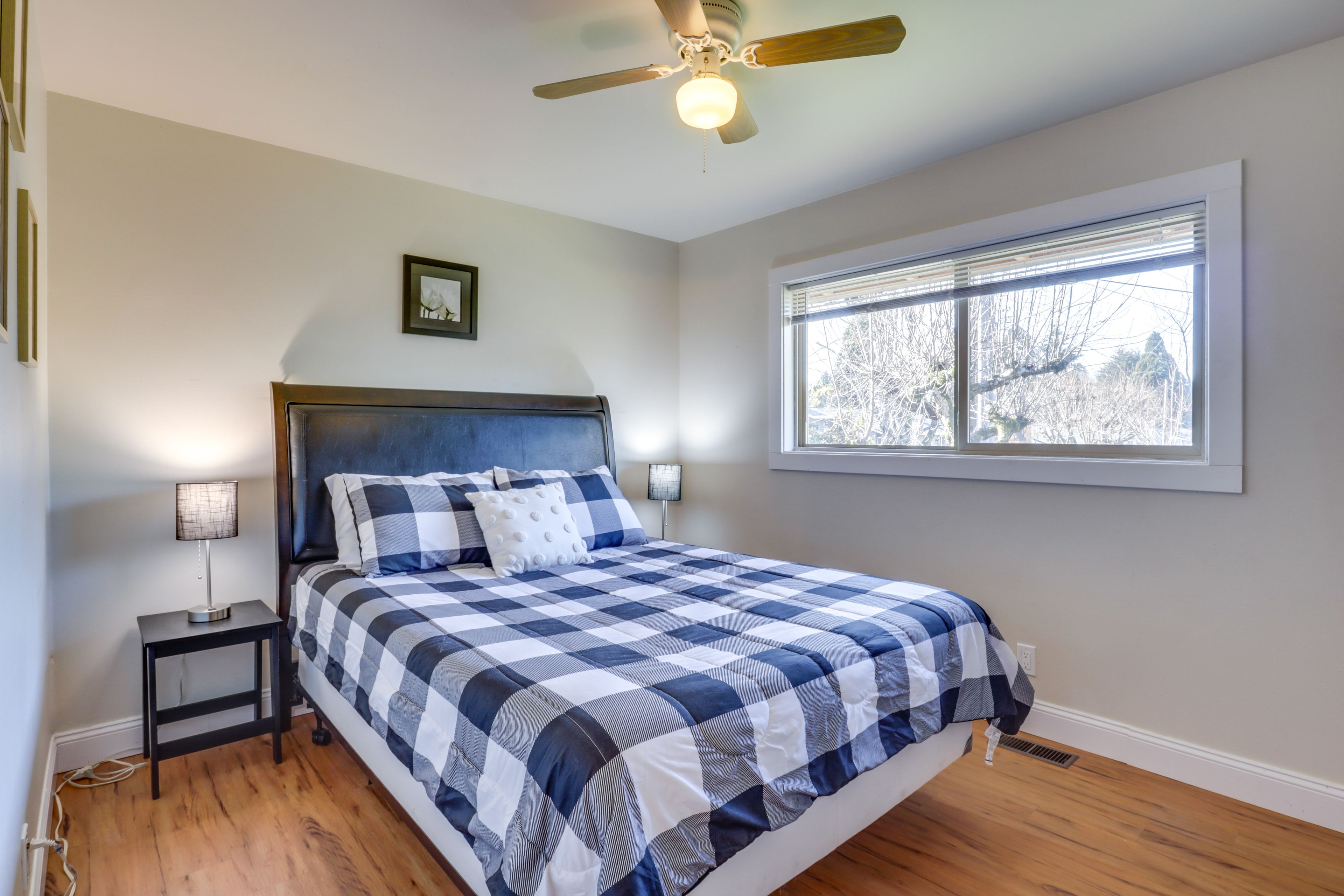 Bedroom 2 | Queen Bed