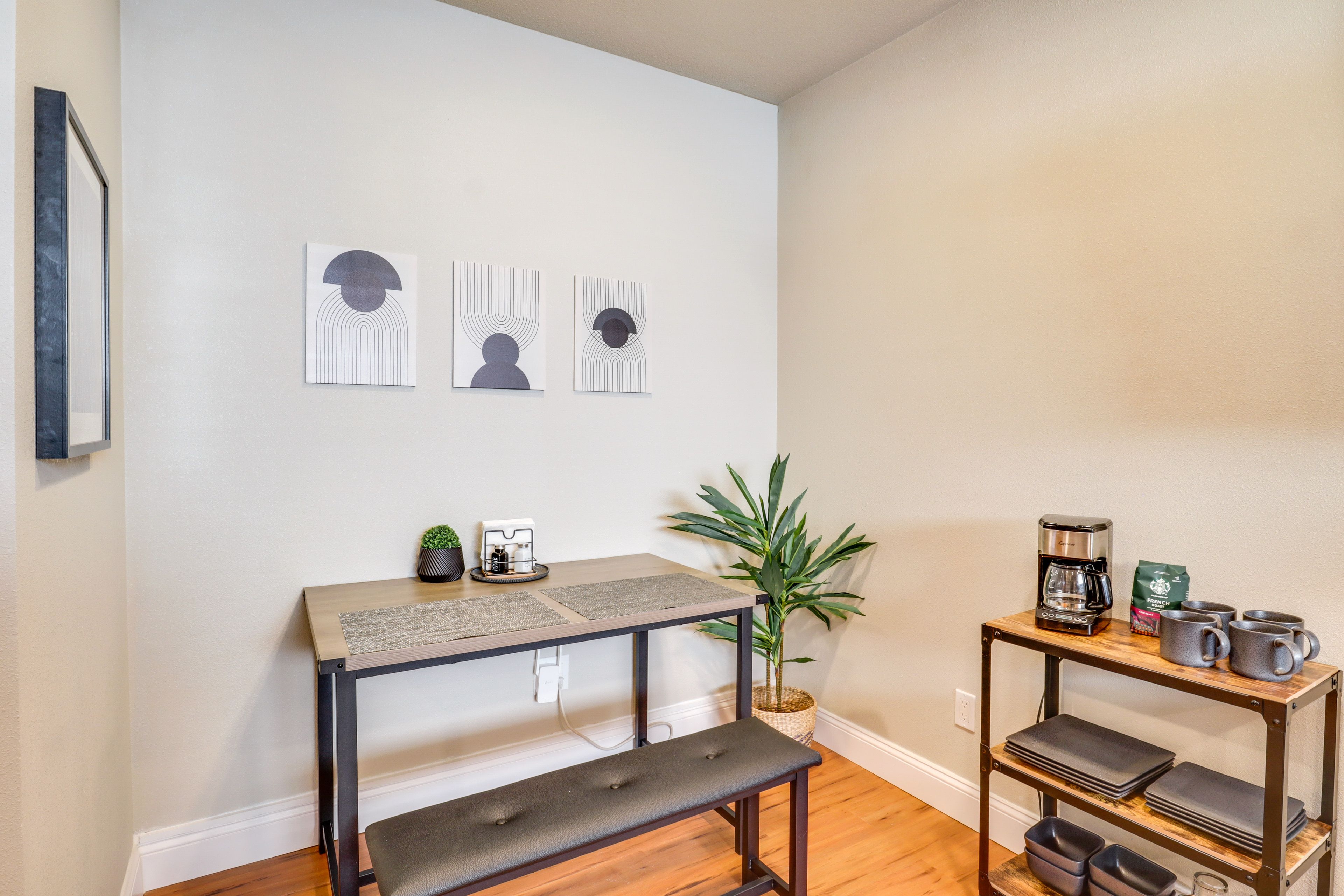 Dining Area | Dishware & Flatware