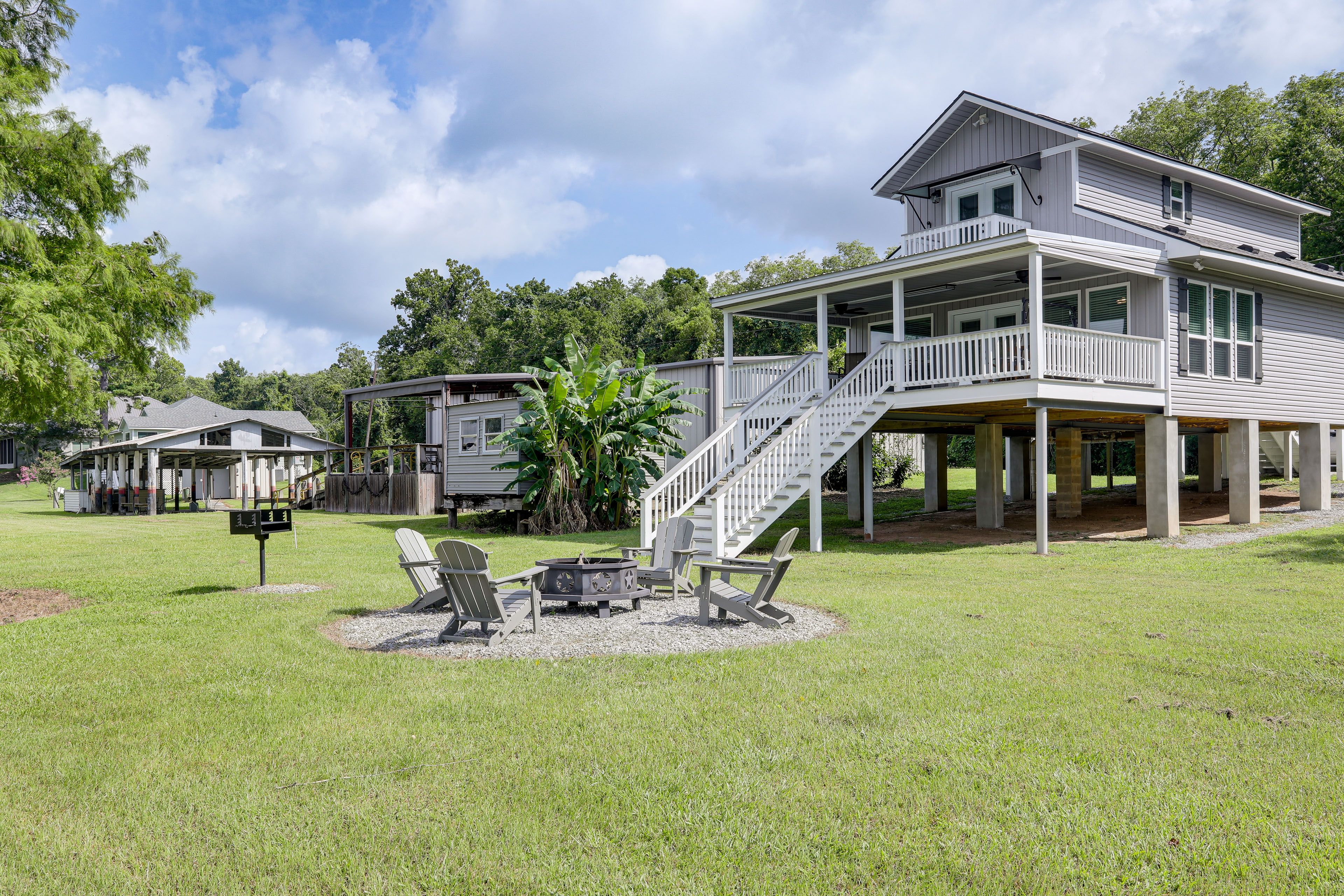 Wood-Burning Fire Pit | Charcoal Grill | Spacious Yard