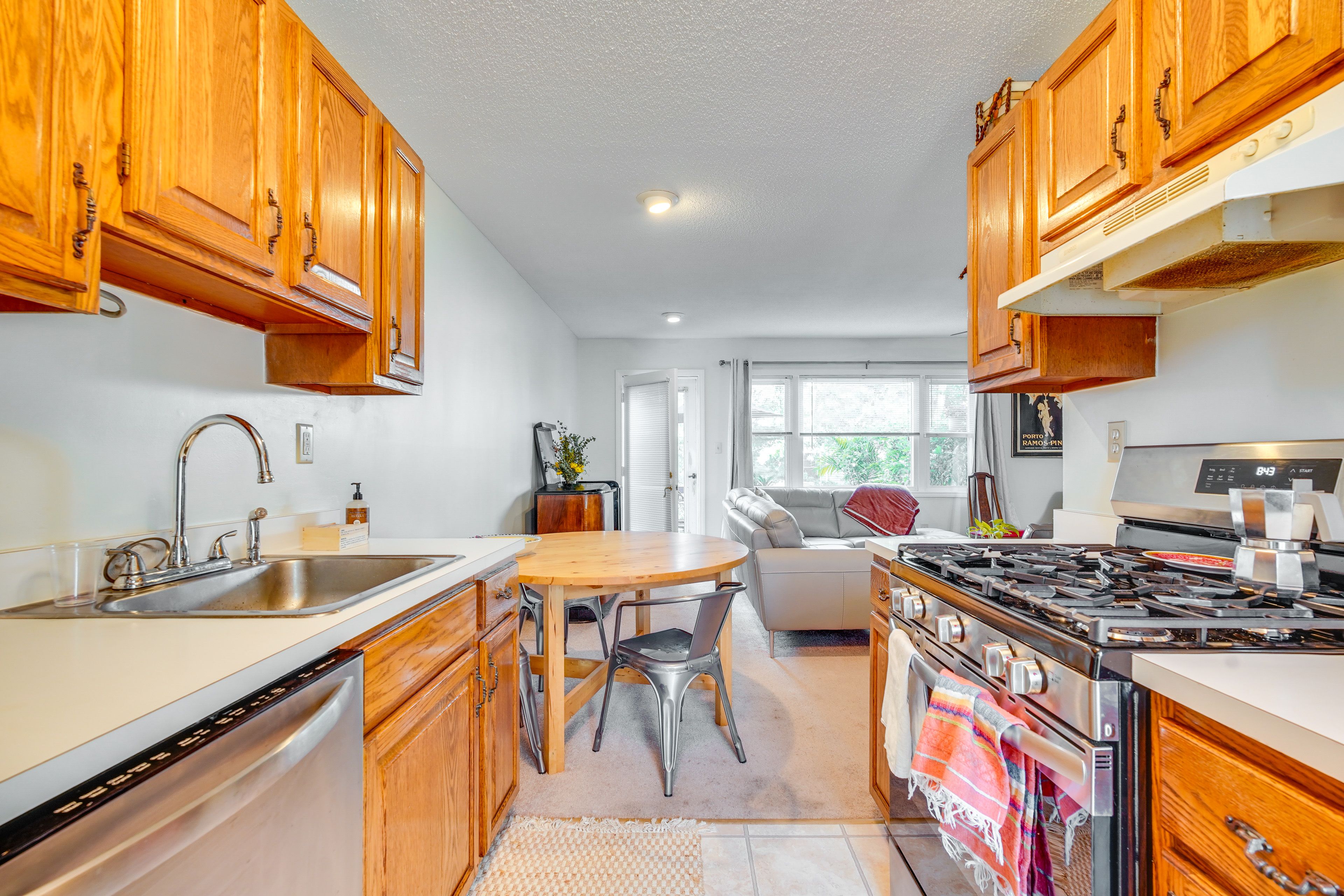 Kitchen | Cooking Basics | Drip Coffee Maker & Grinder | Main Floor