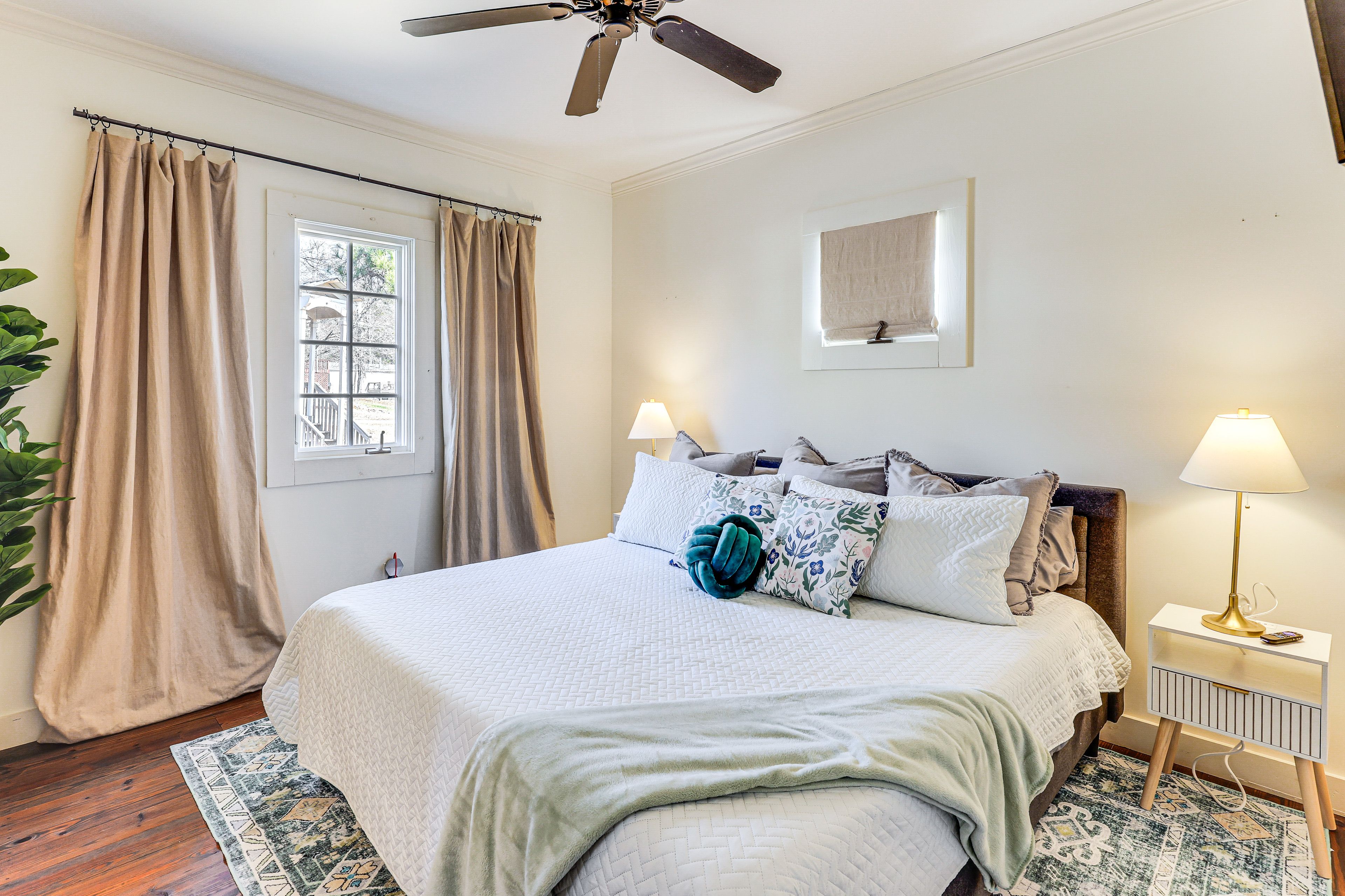 Bedroom 1 | 1st Floor | King Bed | Linens Provided