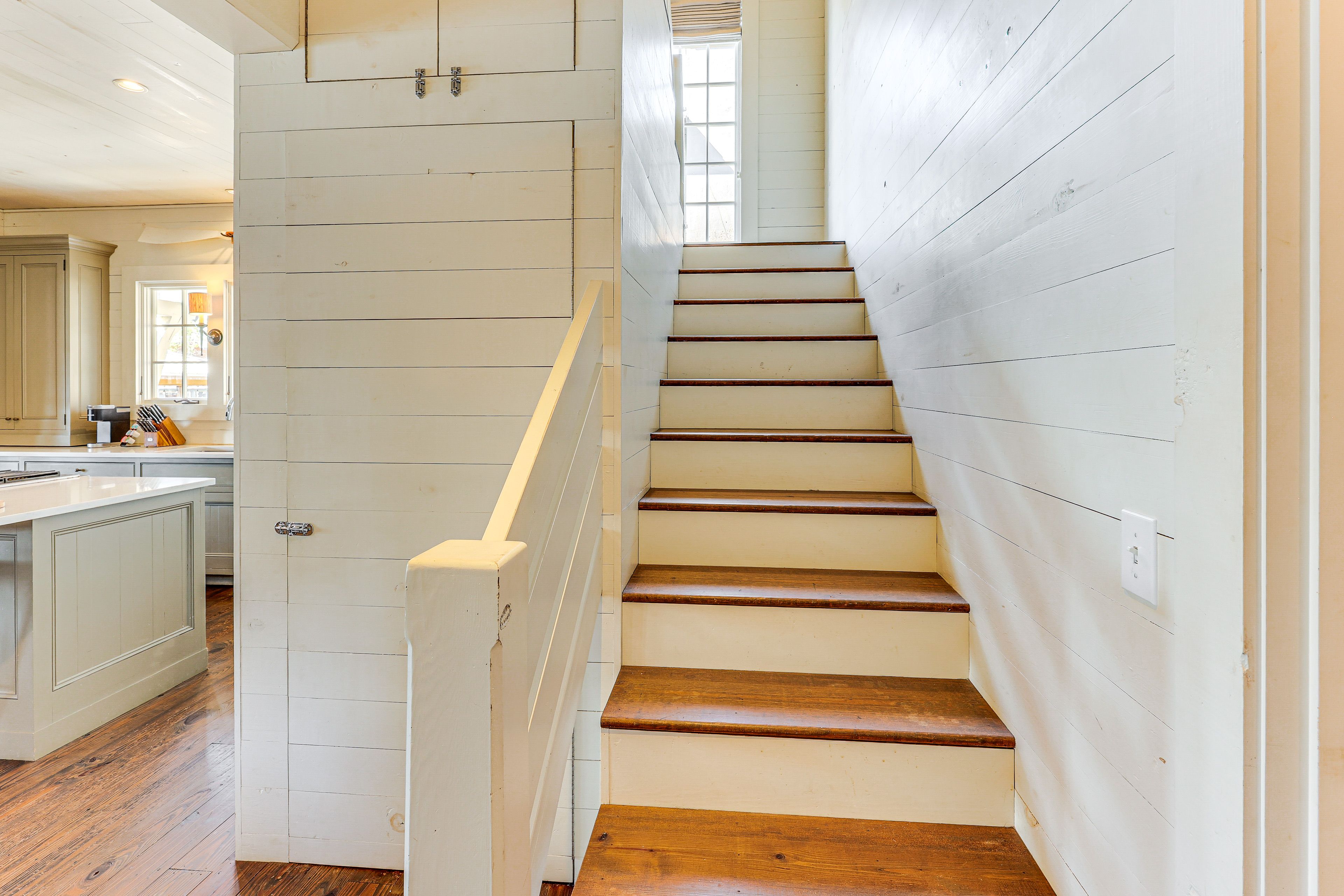 Stairs to 2nd Floor