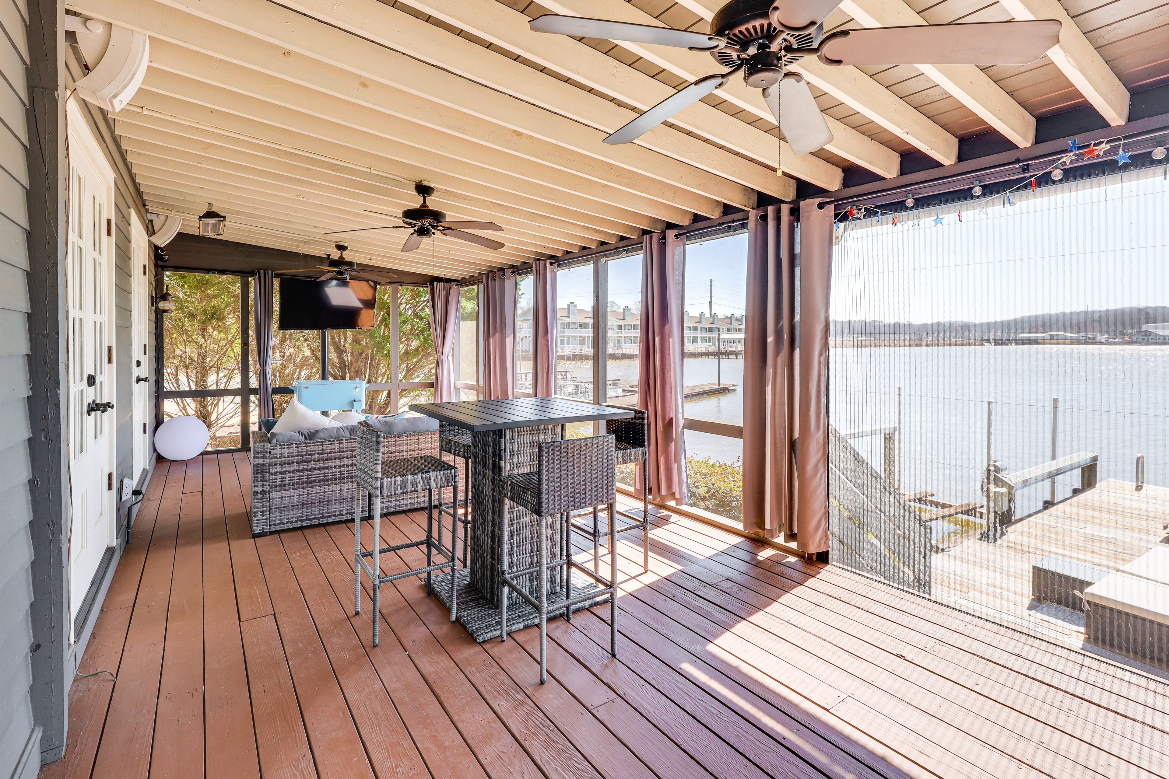 Screened Patio