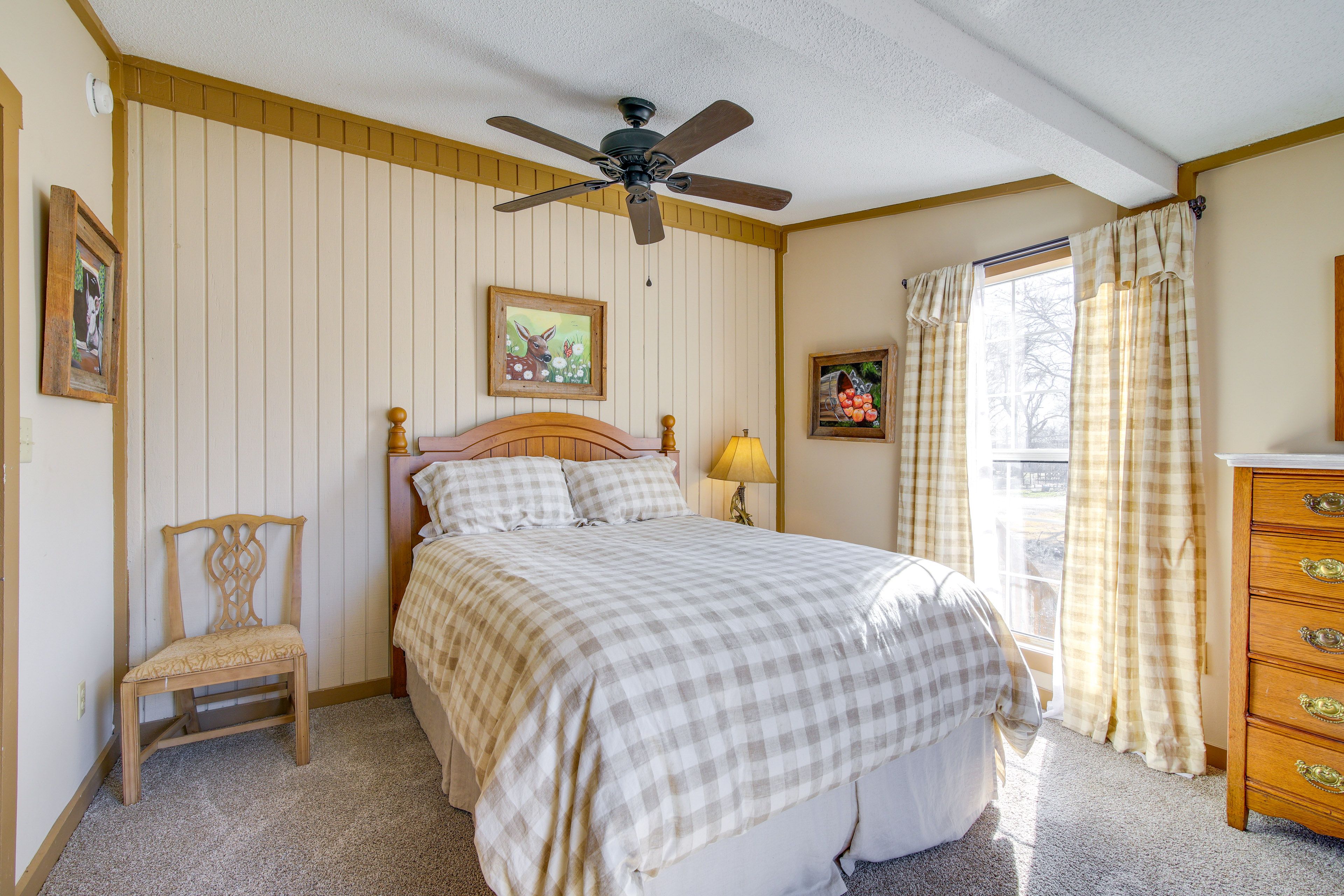Bedroom 2 | Queen Bed