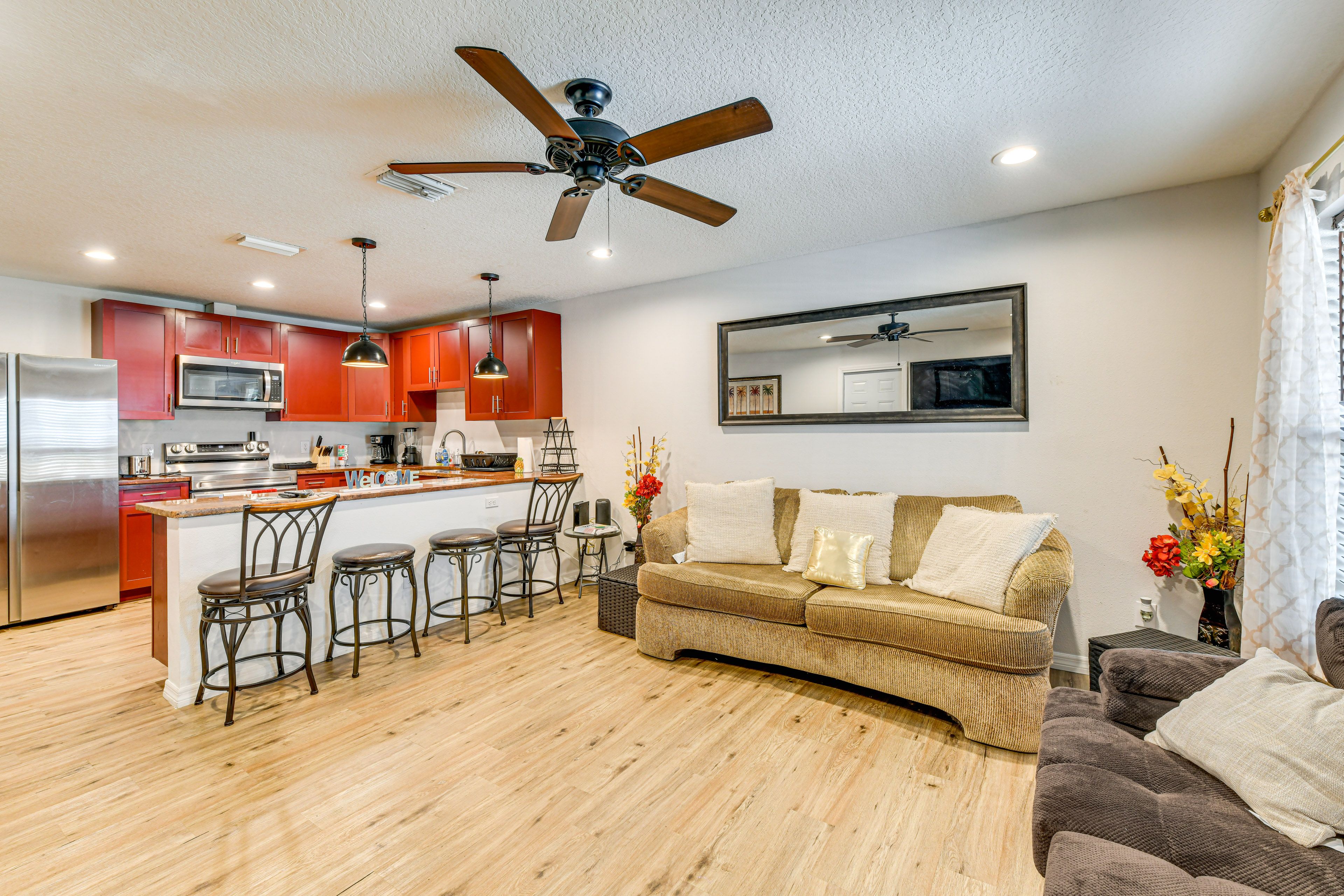 Bradenton Vacation Rental | 3BR | 2BA | 1,800 Sq Ft | 1 Step to Enter