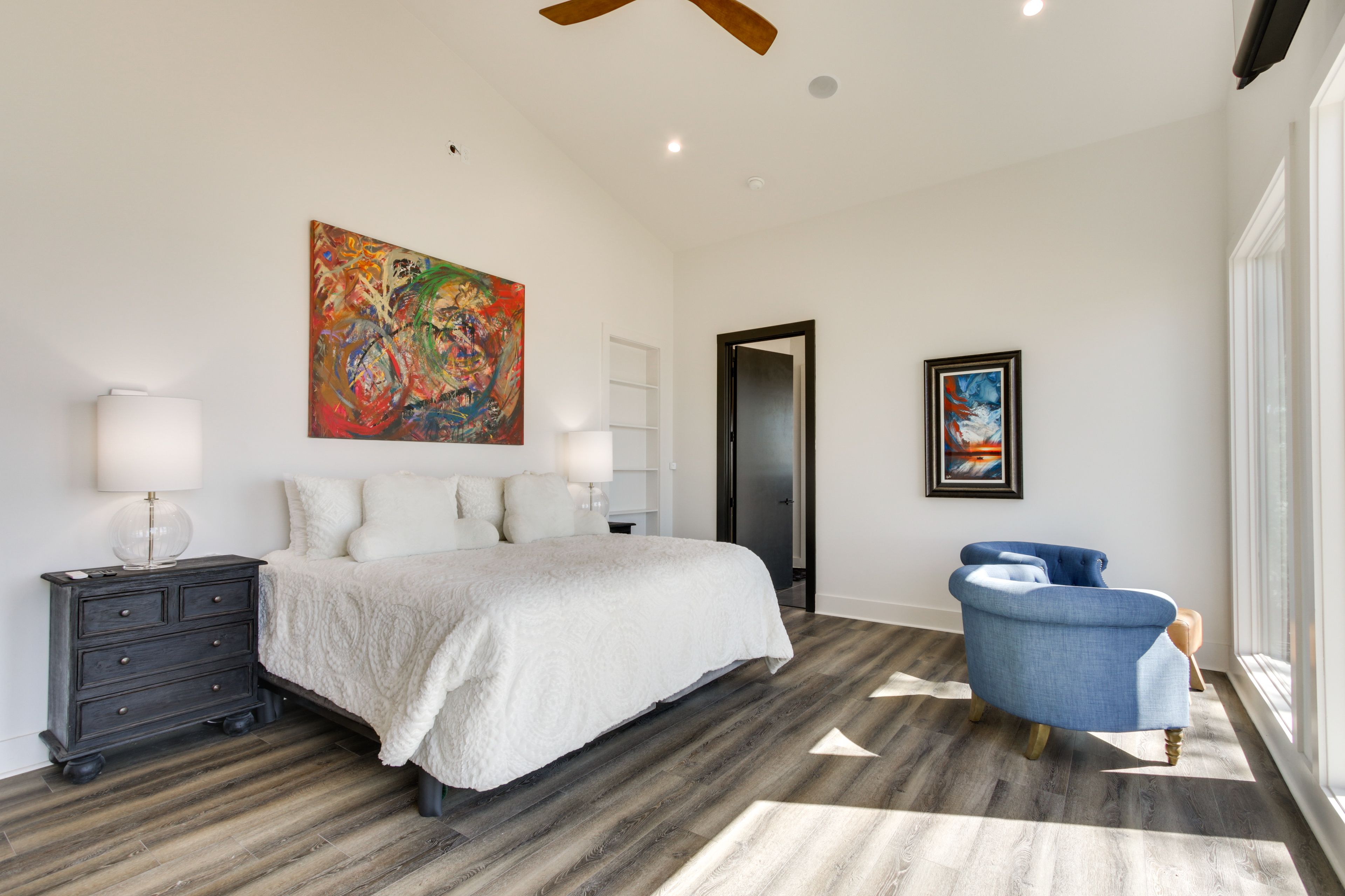 Bedroom Suite 1 | King Bed | Smart TV | En-Suite Bathroom | 1st Floor