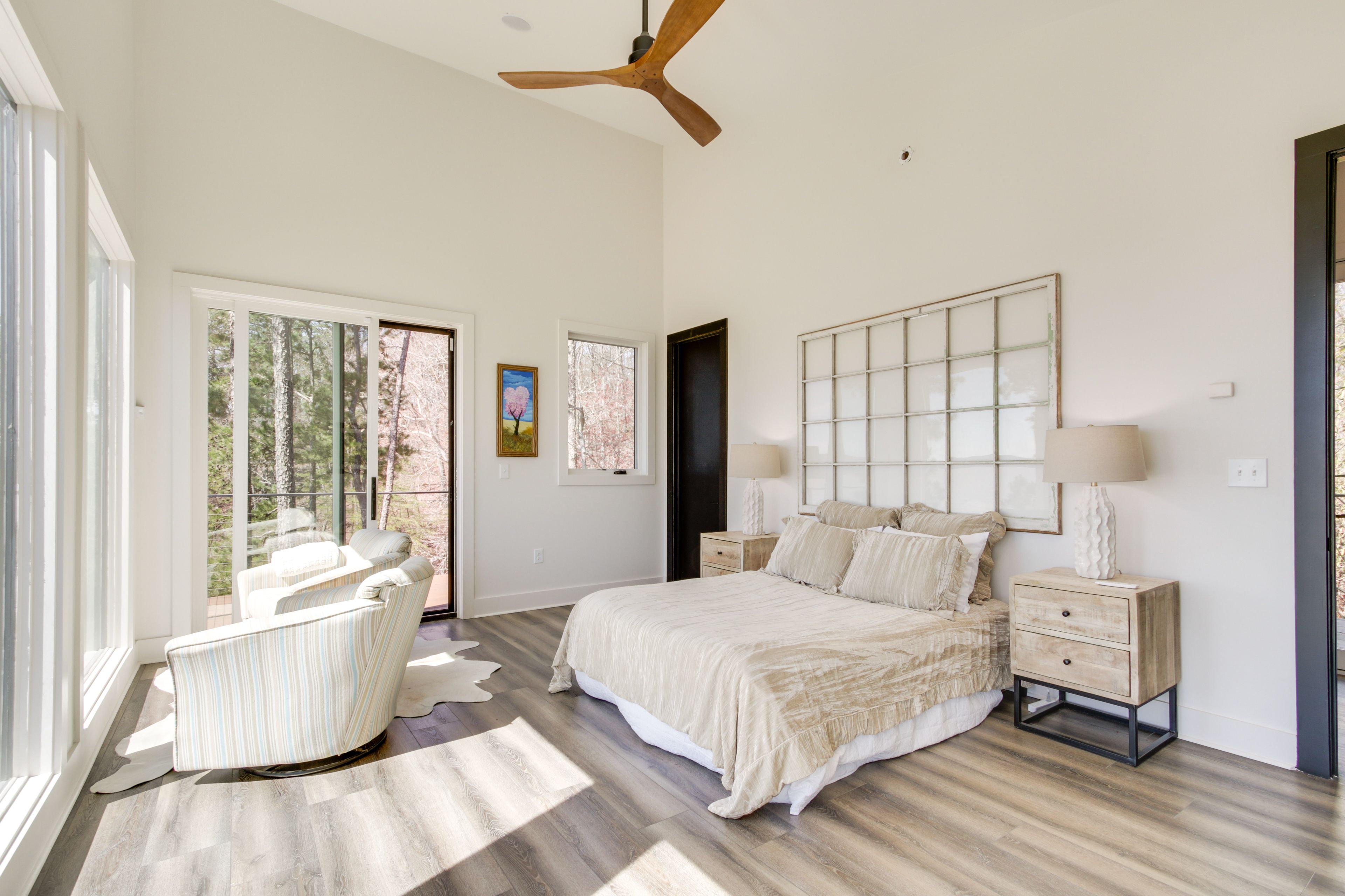 Bedroom Suite 2 | Queen Bed | En-Suite Bathroom | 2nd Floor