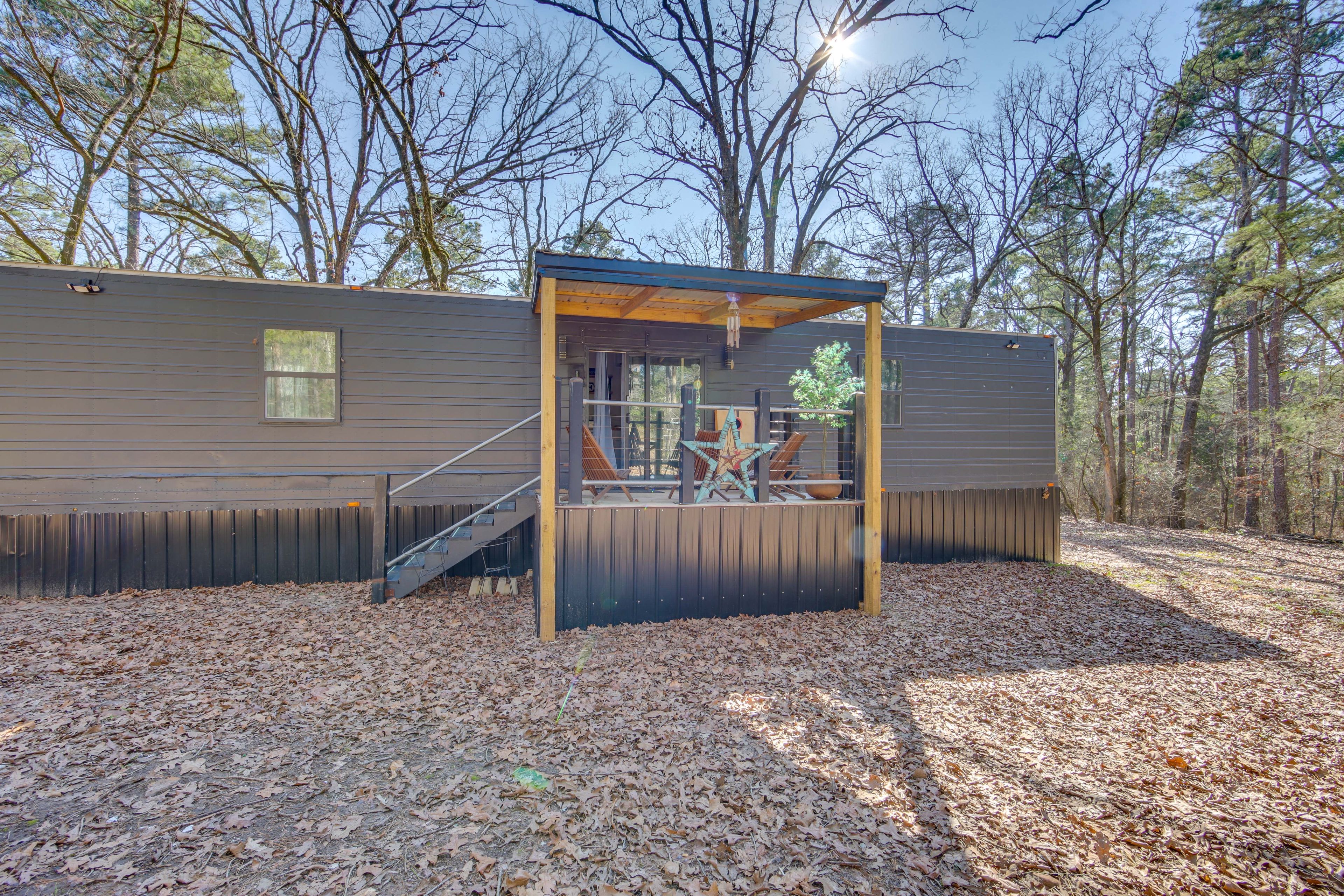 Winnsboro Vacation Rental | 1BR | 1BA | 7 Steps Required | 450 Sq Ft