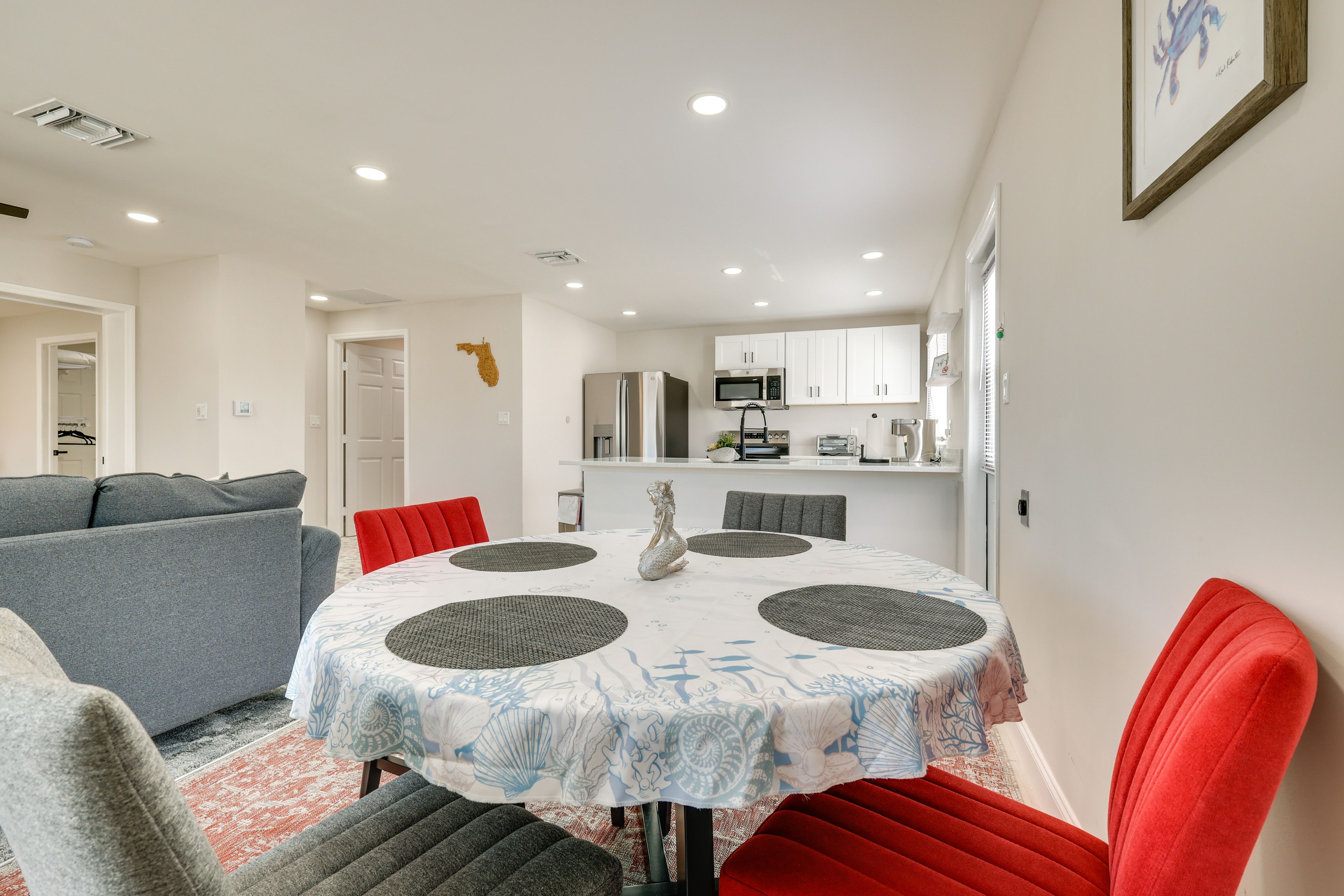 Dining Area | Dishware/Flatware | Trash Bags/Paper Towels