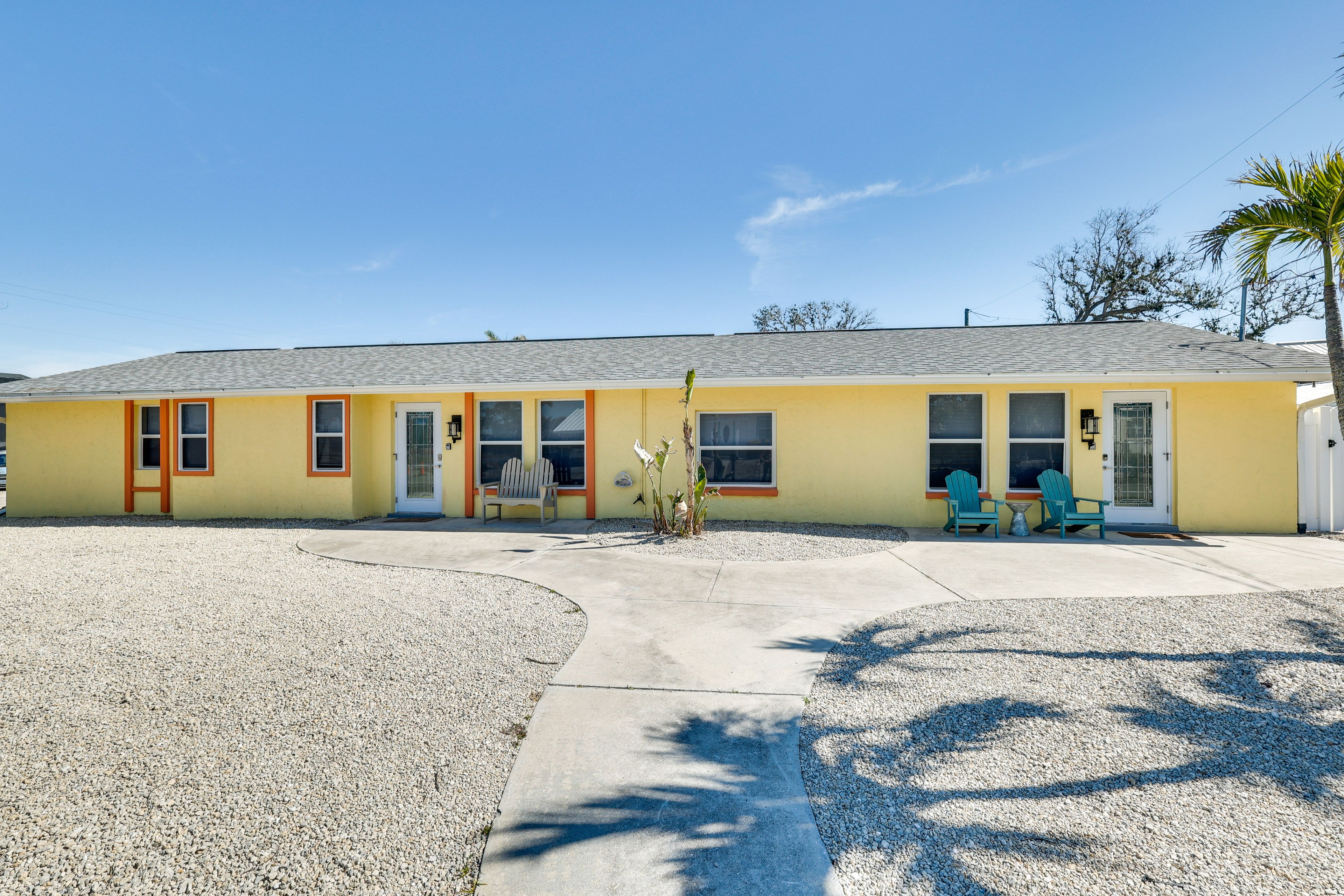 Parking | Shared Pebble Driveway (1 Vehicle)