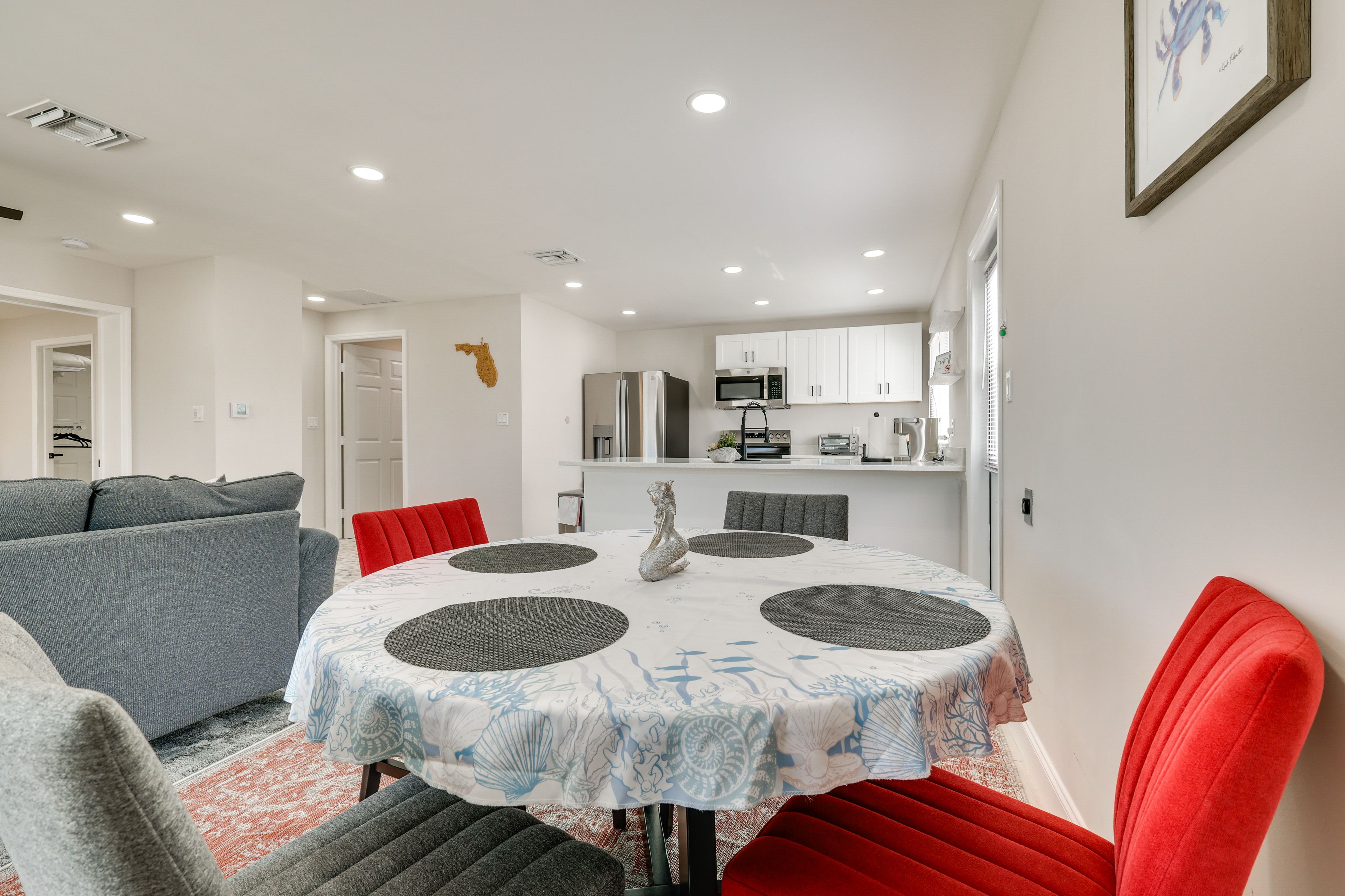 Dining Area | Dishware/Flatware | Trash Bags/Paper Towels