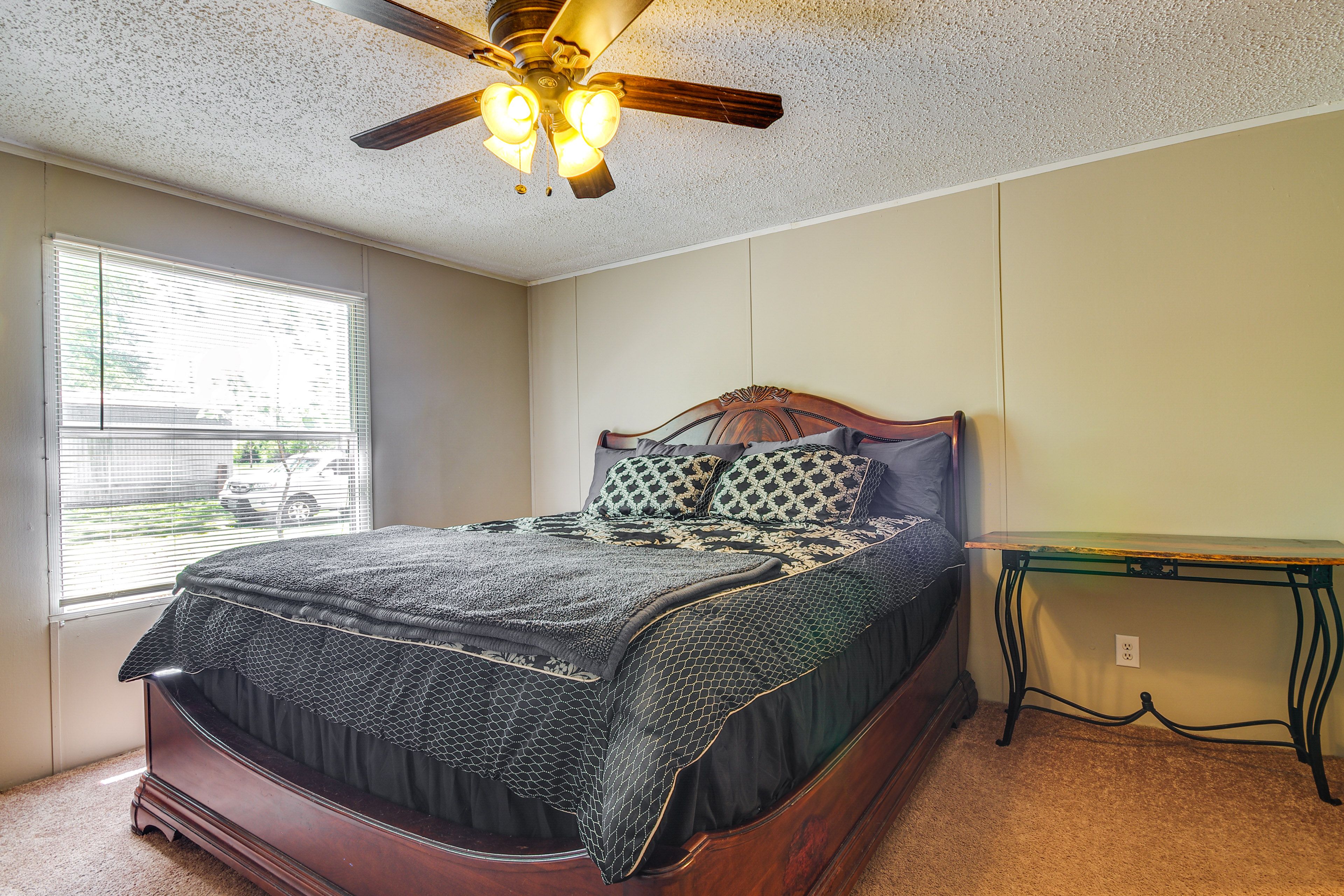 Bedroom 1 | King Bed | Linens Provided
