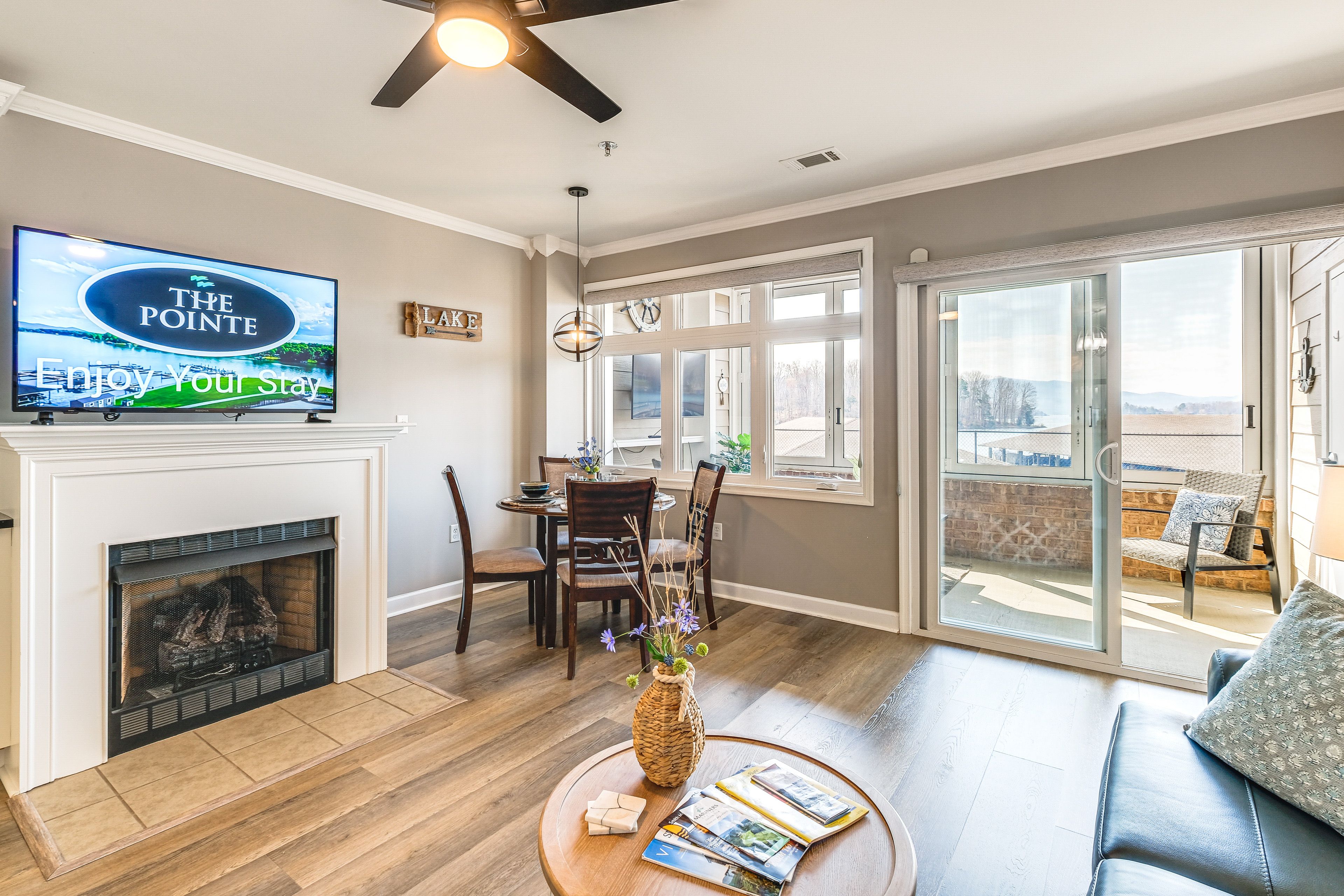 Living Room | Free WiFi | Central A/C & Heat