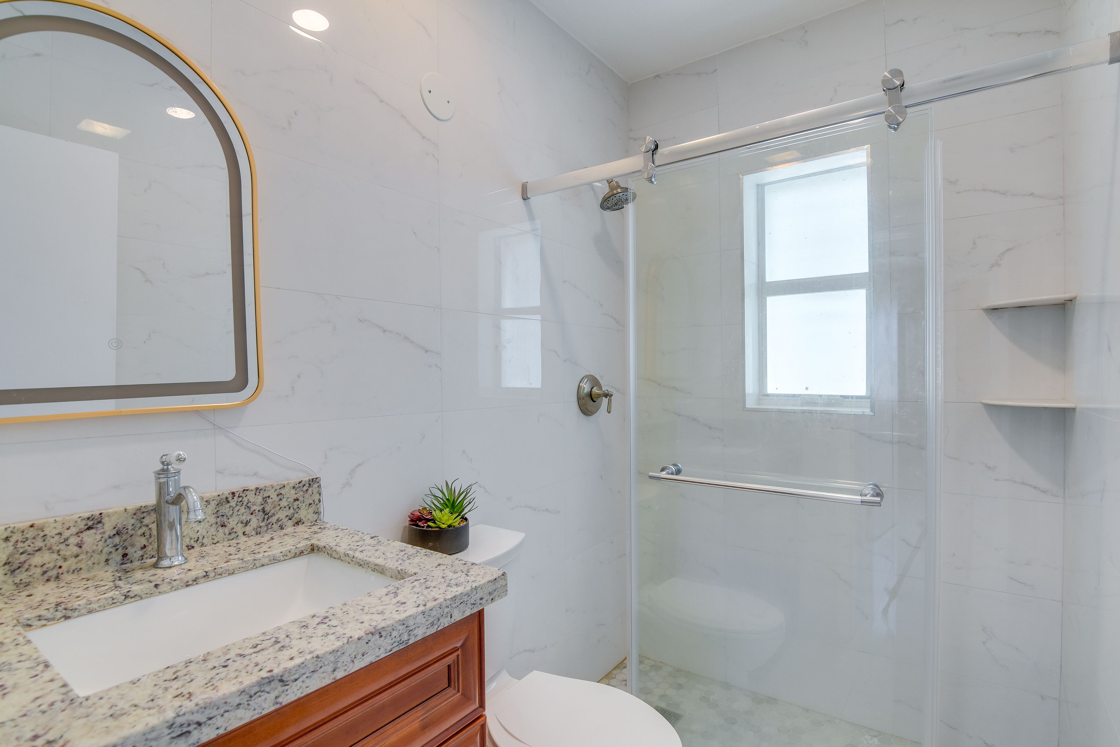 Full Bath | Towels | Hair Dryer