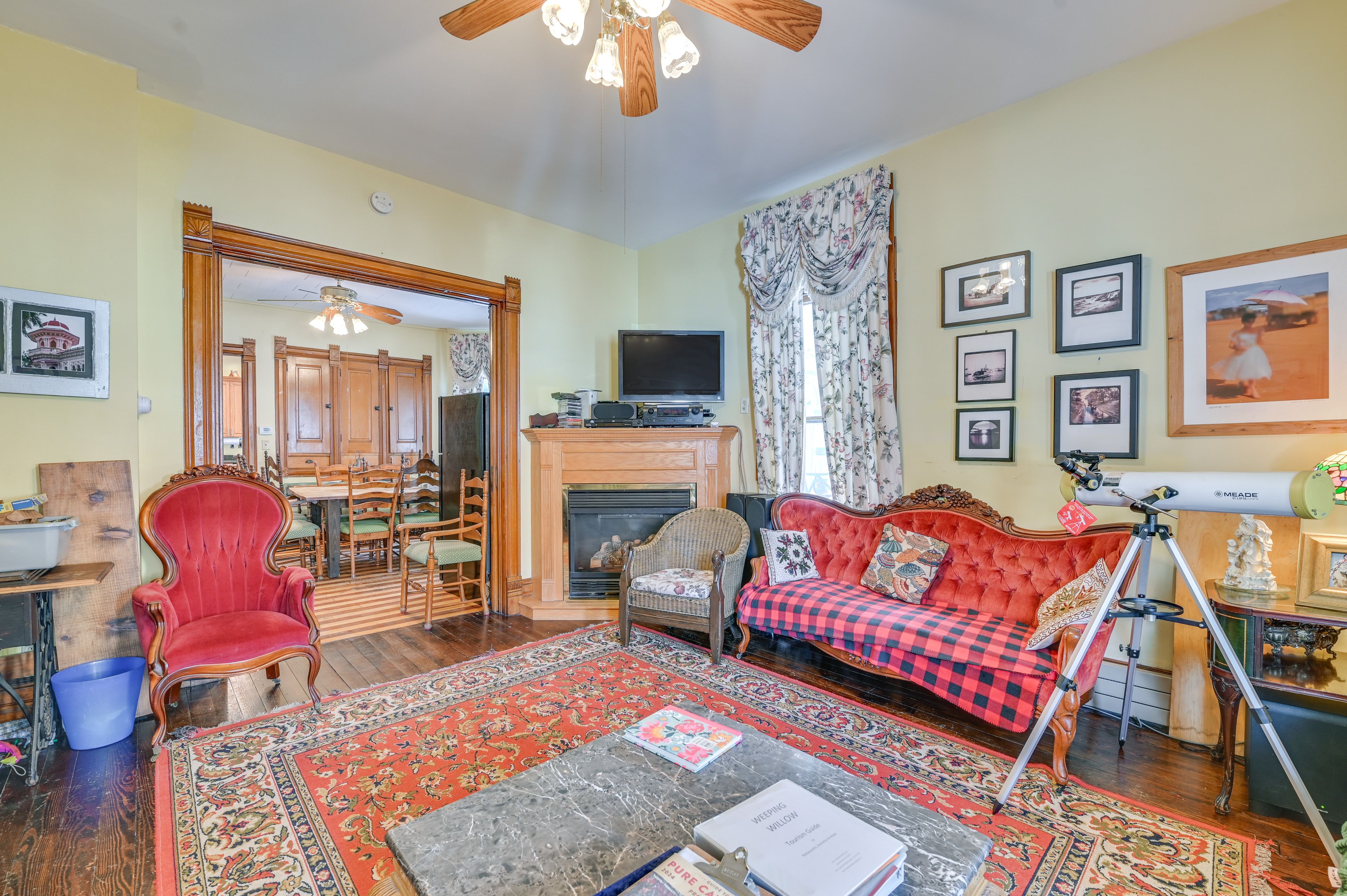 Family Room | Smart TV | Telescope | 2nd Floor