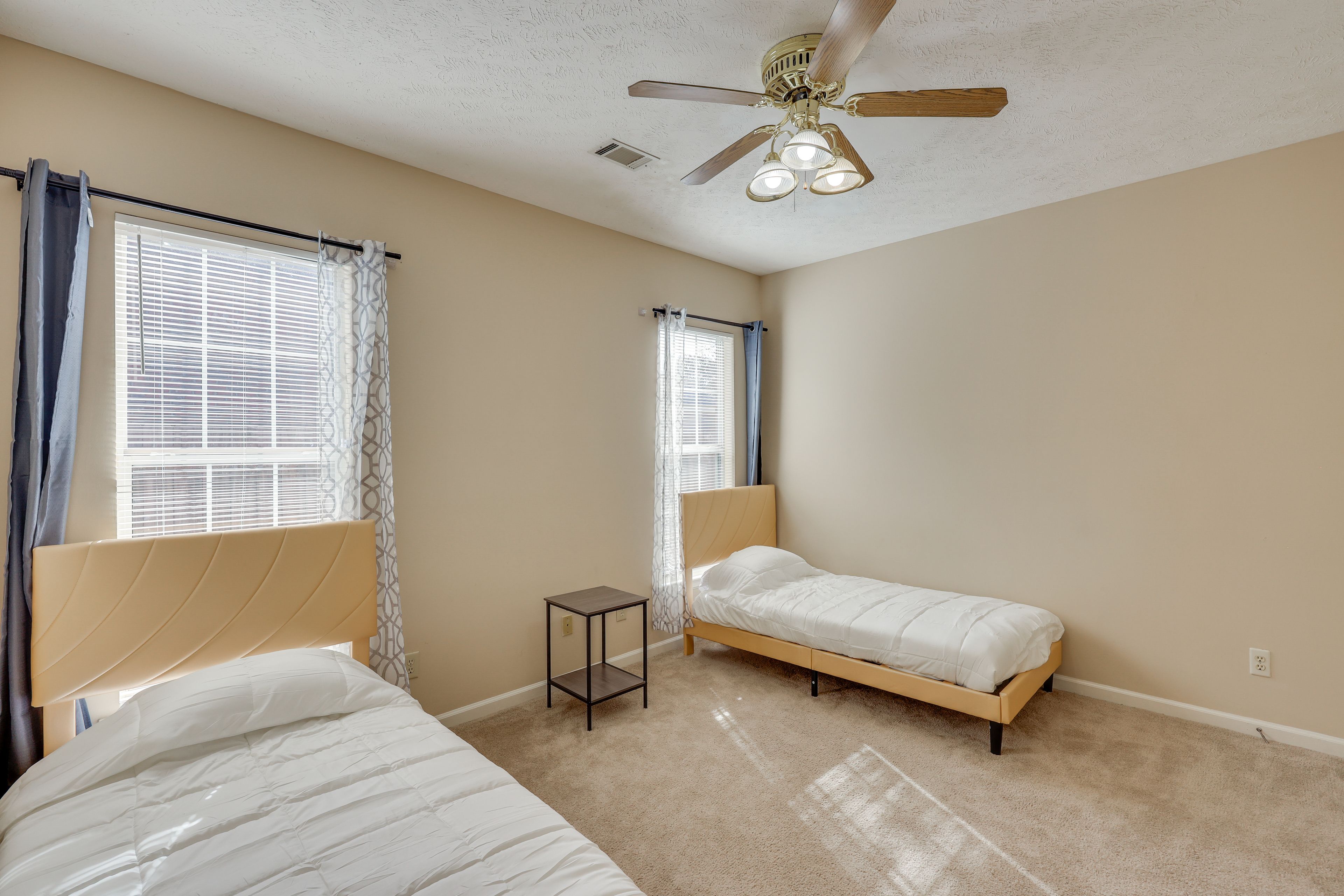 Bedroom 3 | 2 Twin Beds